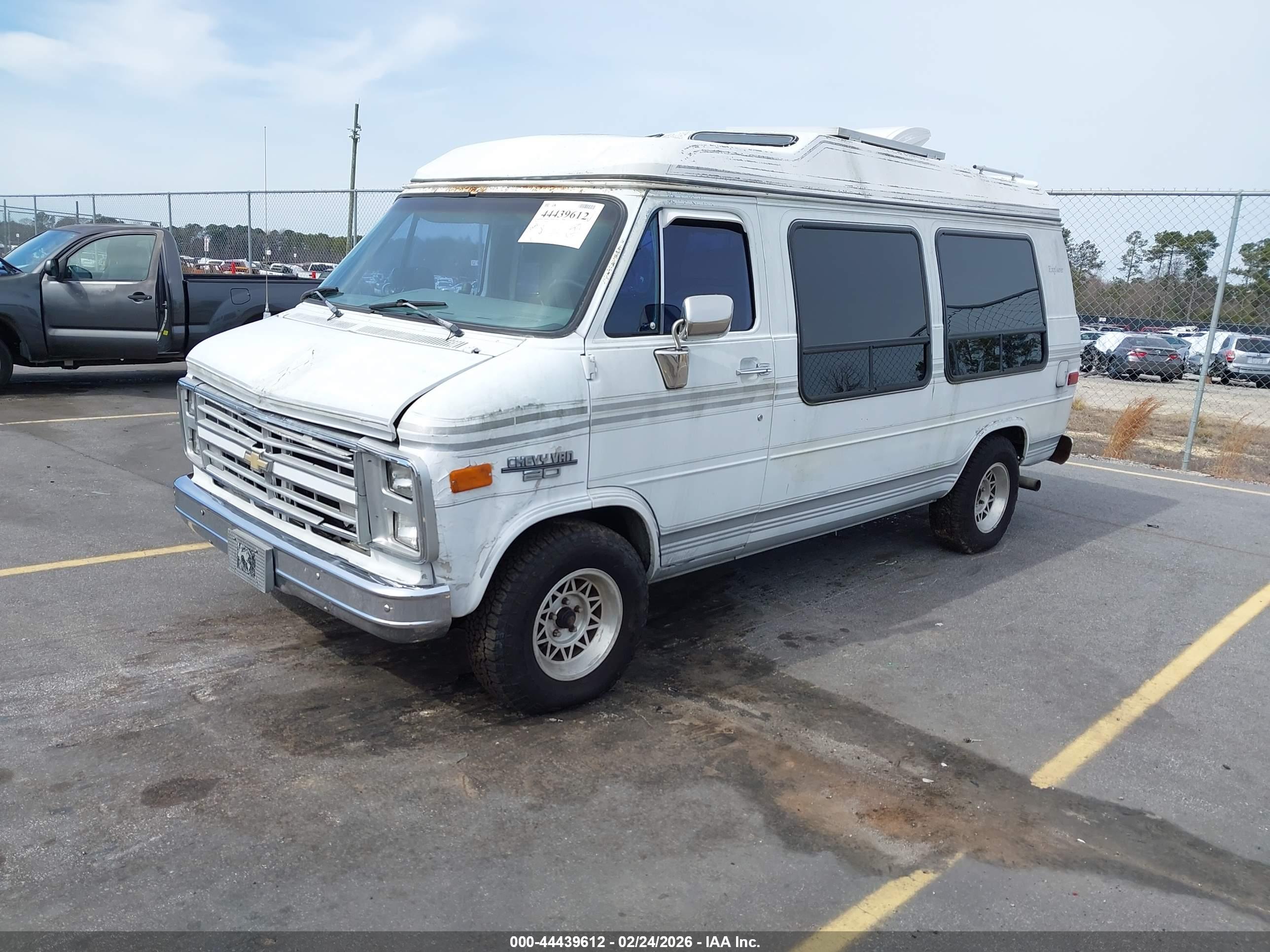 CHEVROLET G20 image 2