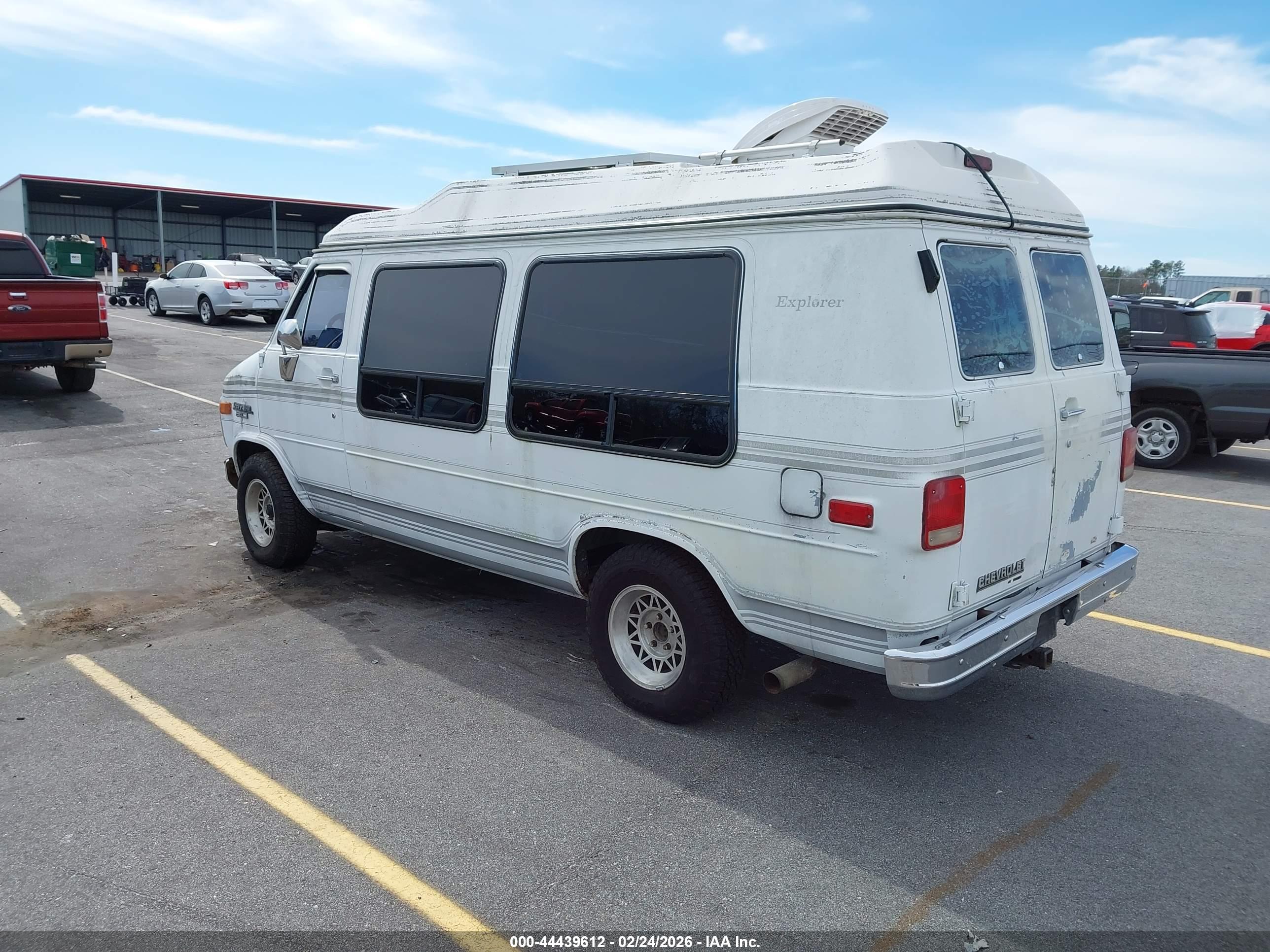 CHEVROLET G20 image 3