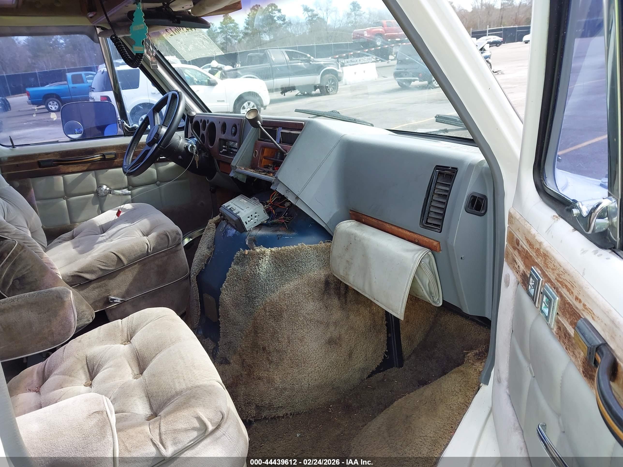 CHEVROLET G20 image 5