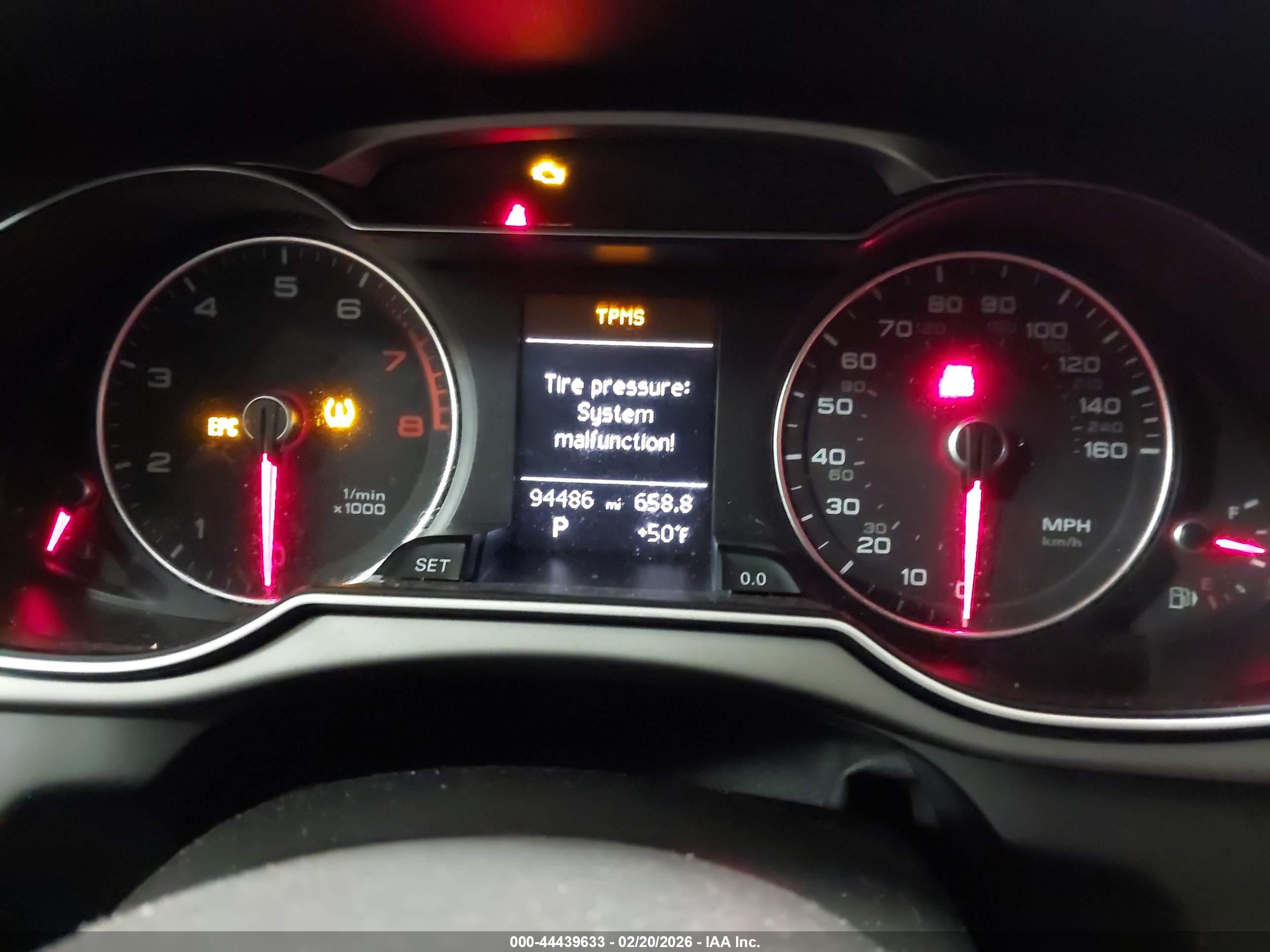 AUDI A4 image 7