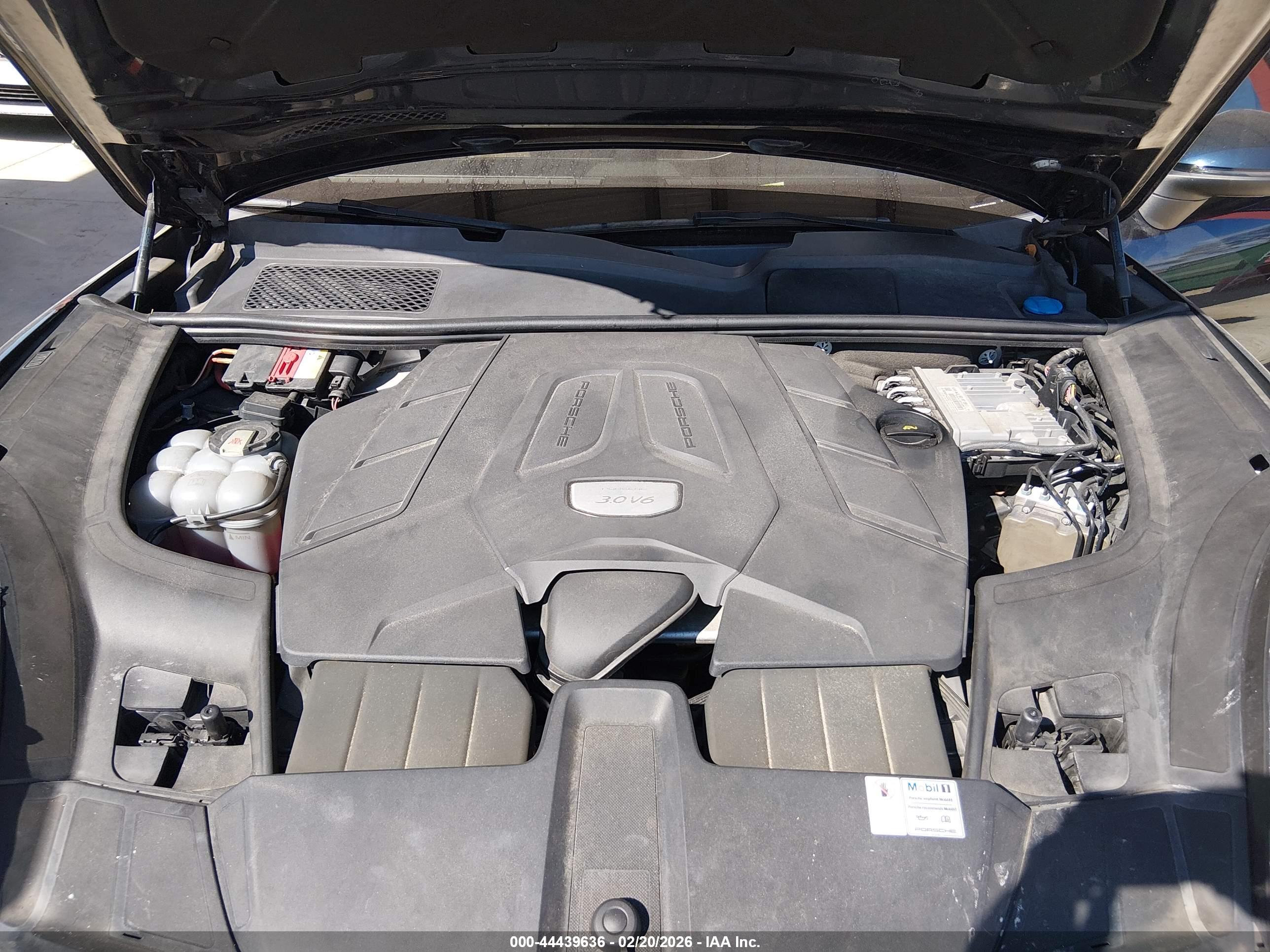 PORSCHE CAYENNE image 10
