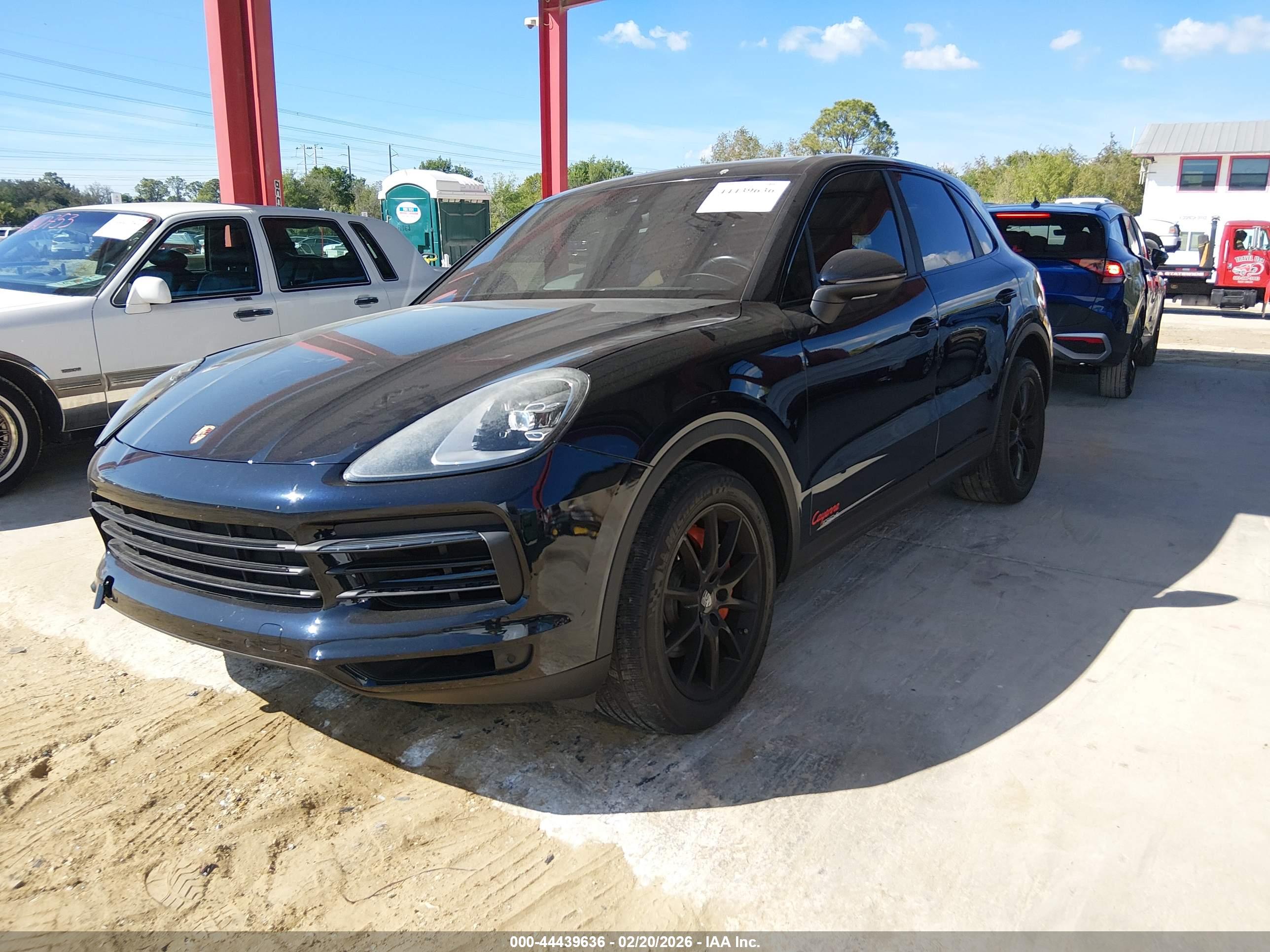 PORSCHE CAYENNE image 2