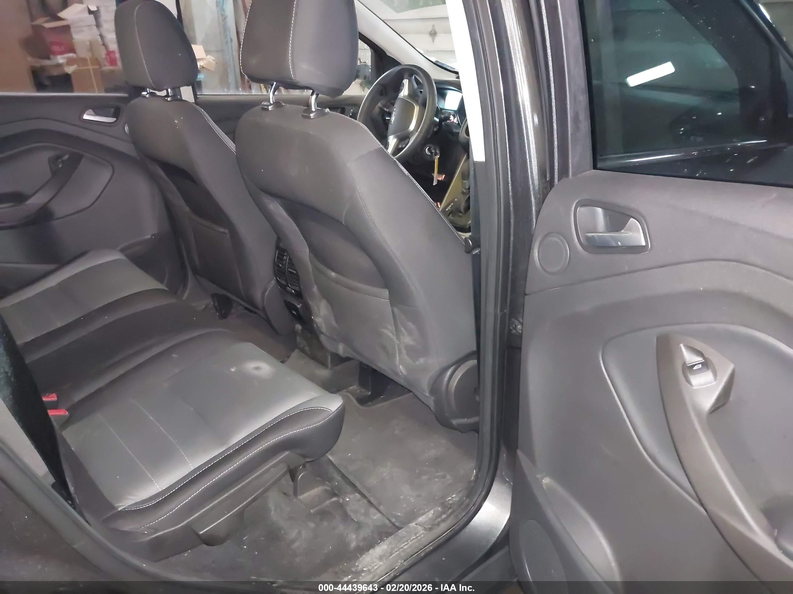 FORD ESCAPE image 8