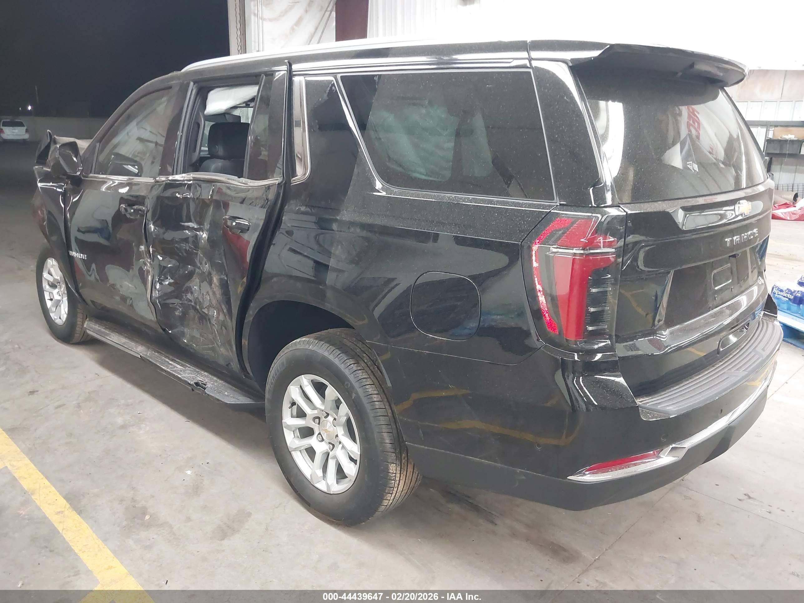 CHEVROLET TAHOE image 3