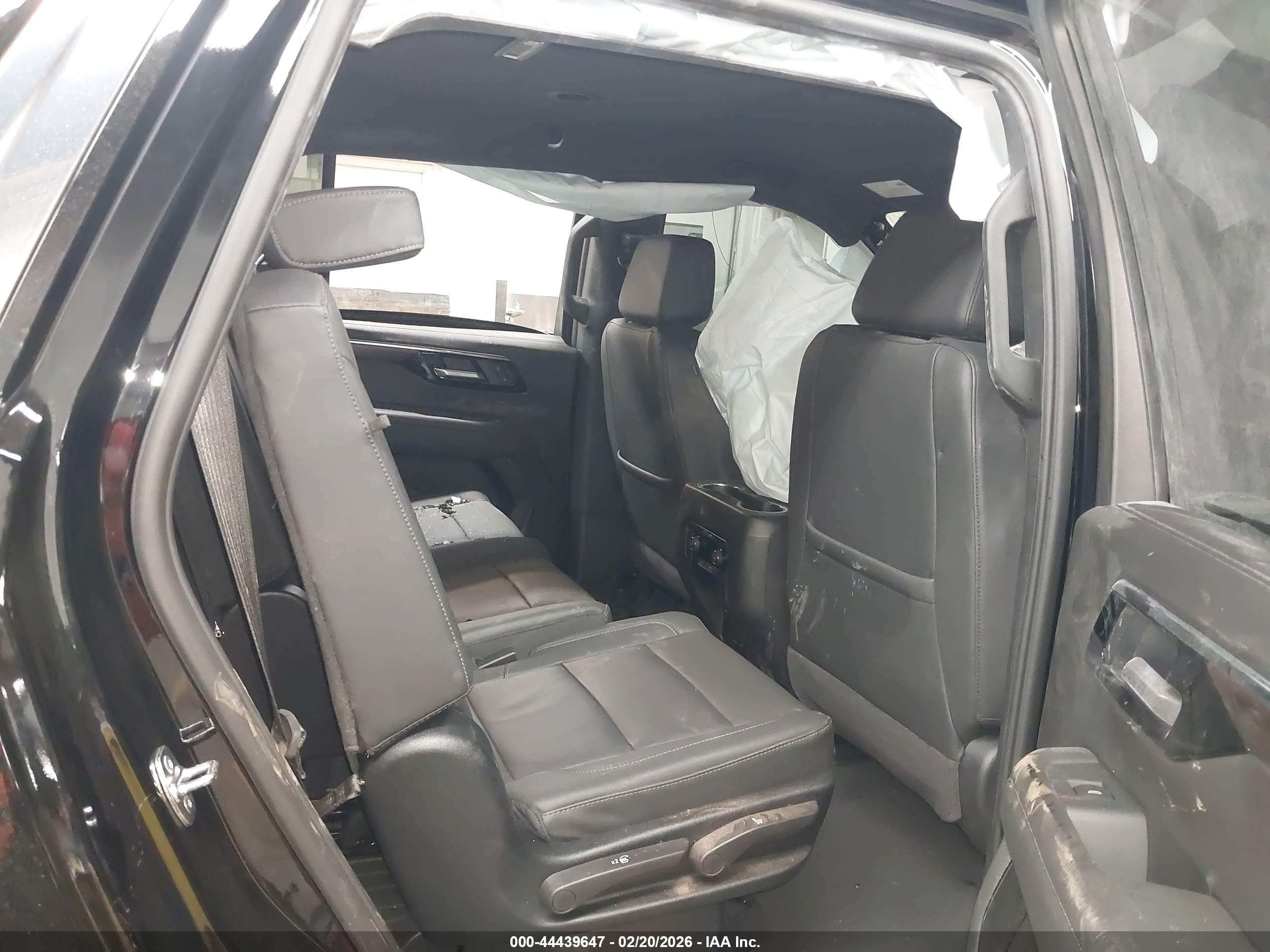 CHEVROLET TAHOE image 8