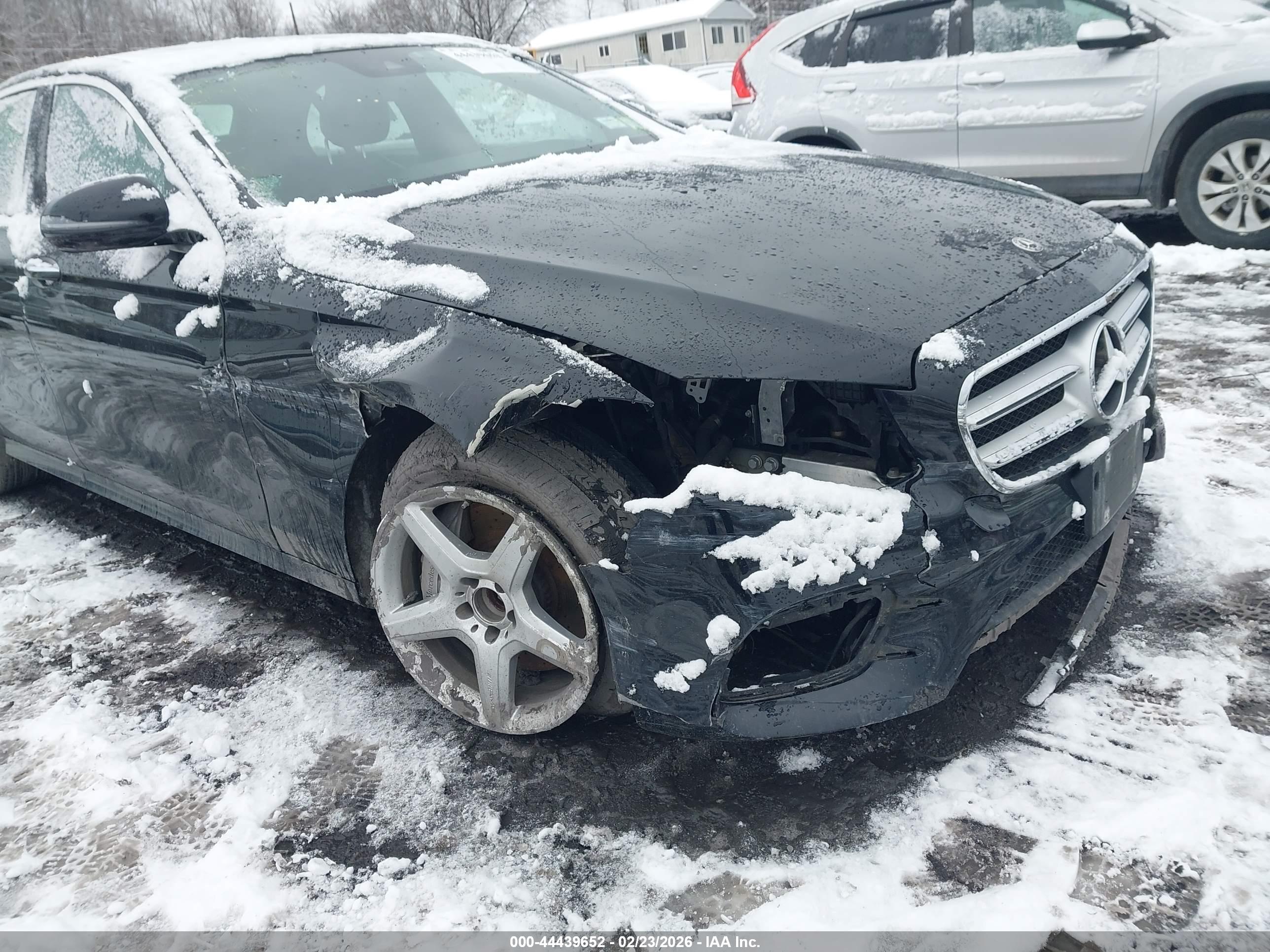 MERCEDES-BENZ E image 6