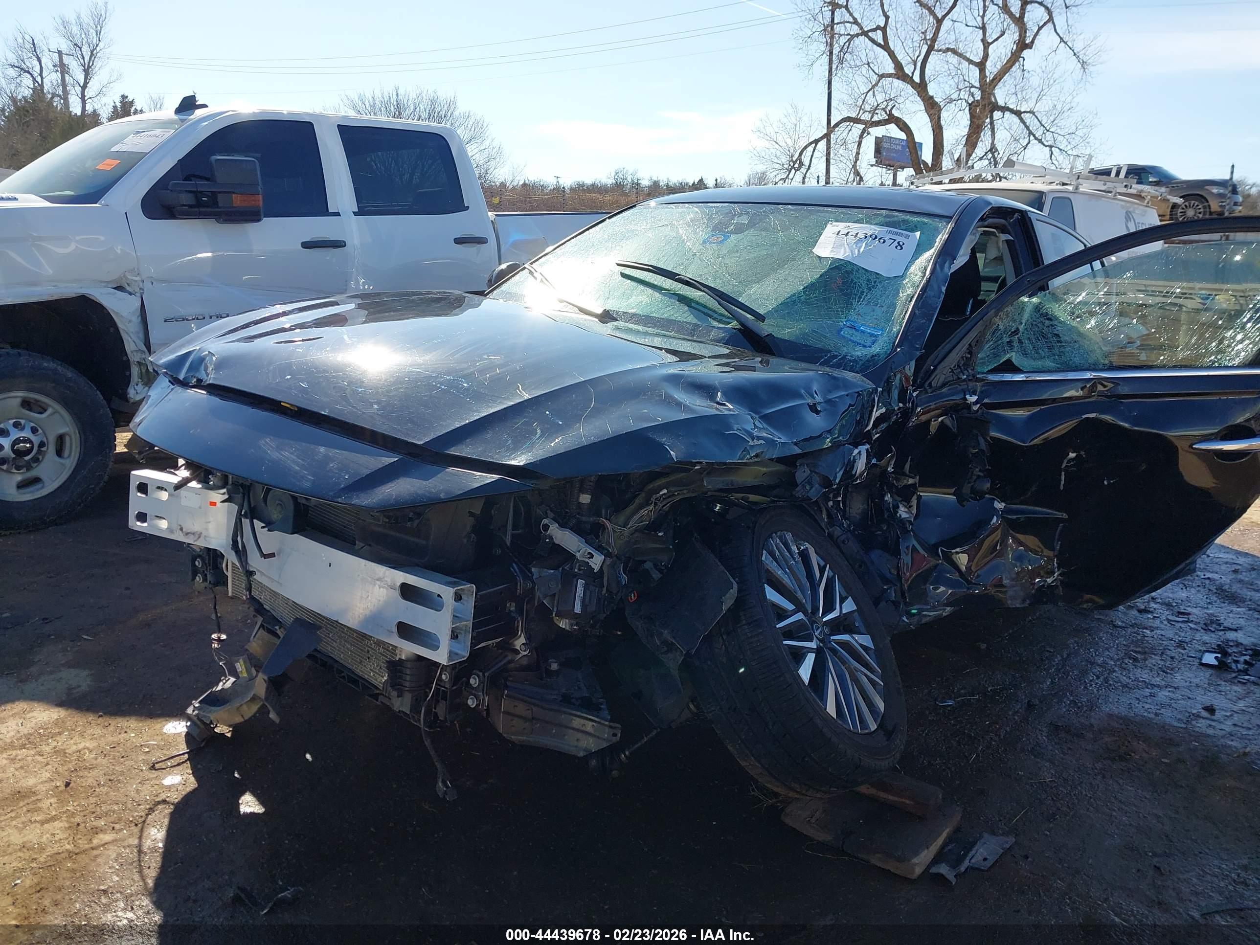 NISSAN ALTIMA image 2