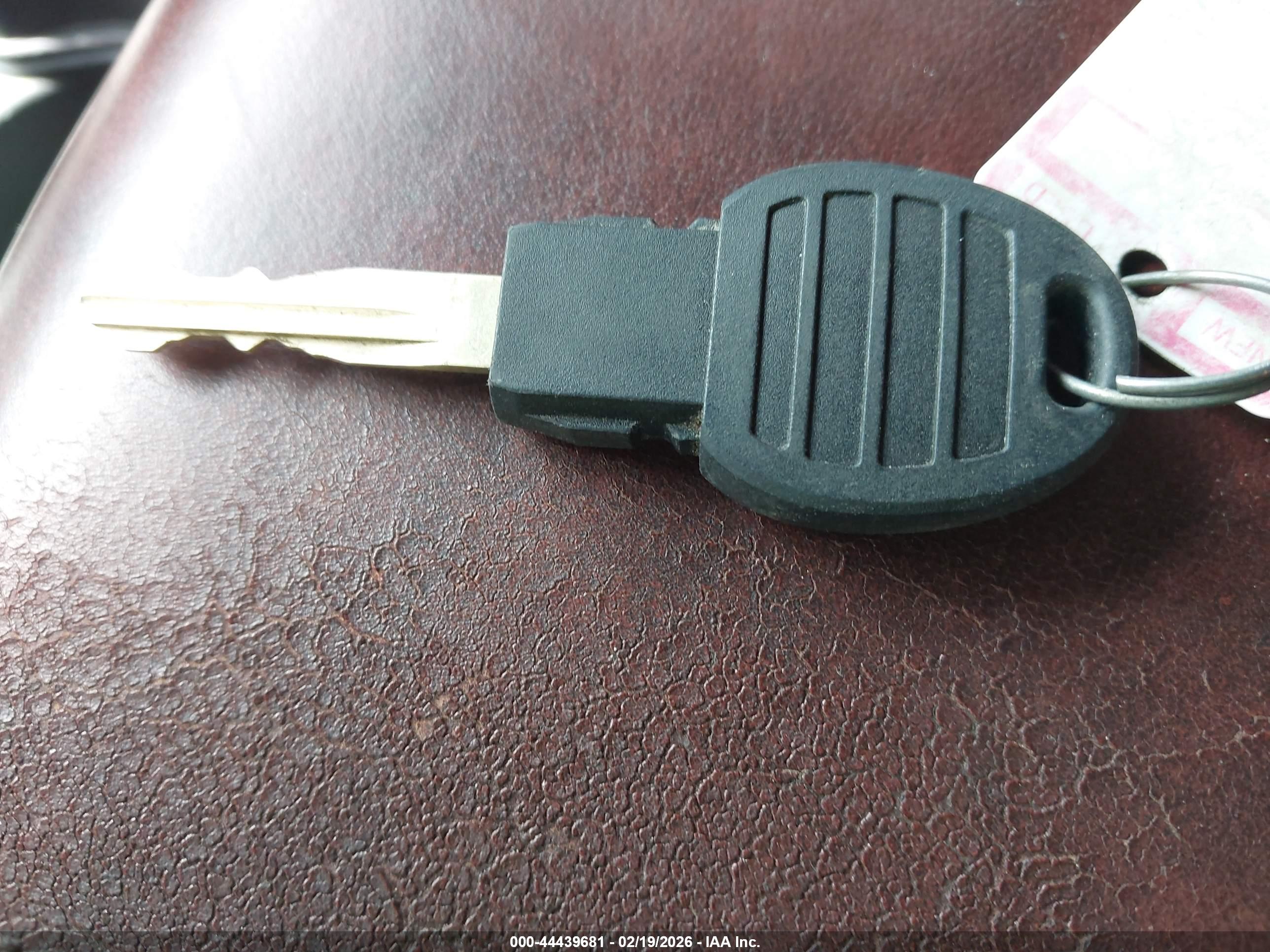 DODGE CHALLENGER image 11