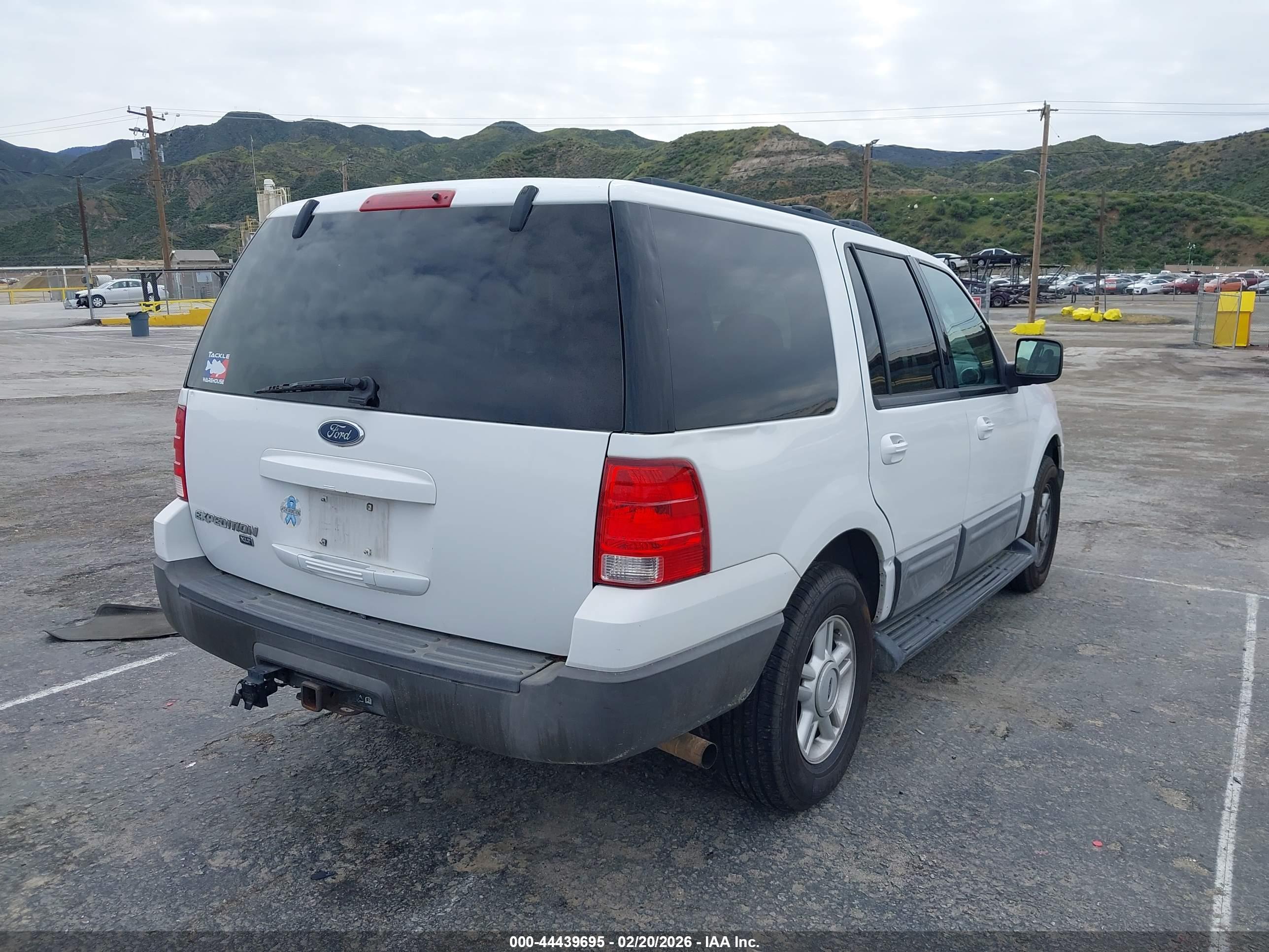 FORD EXPEDITION image 4
