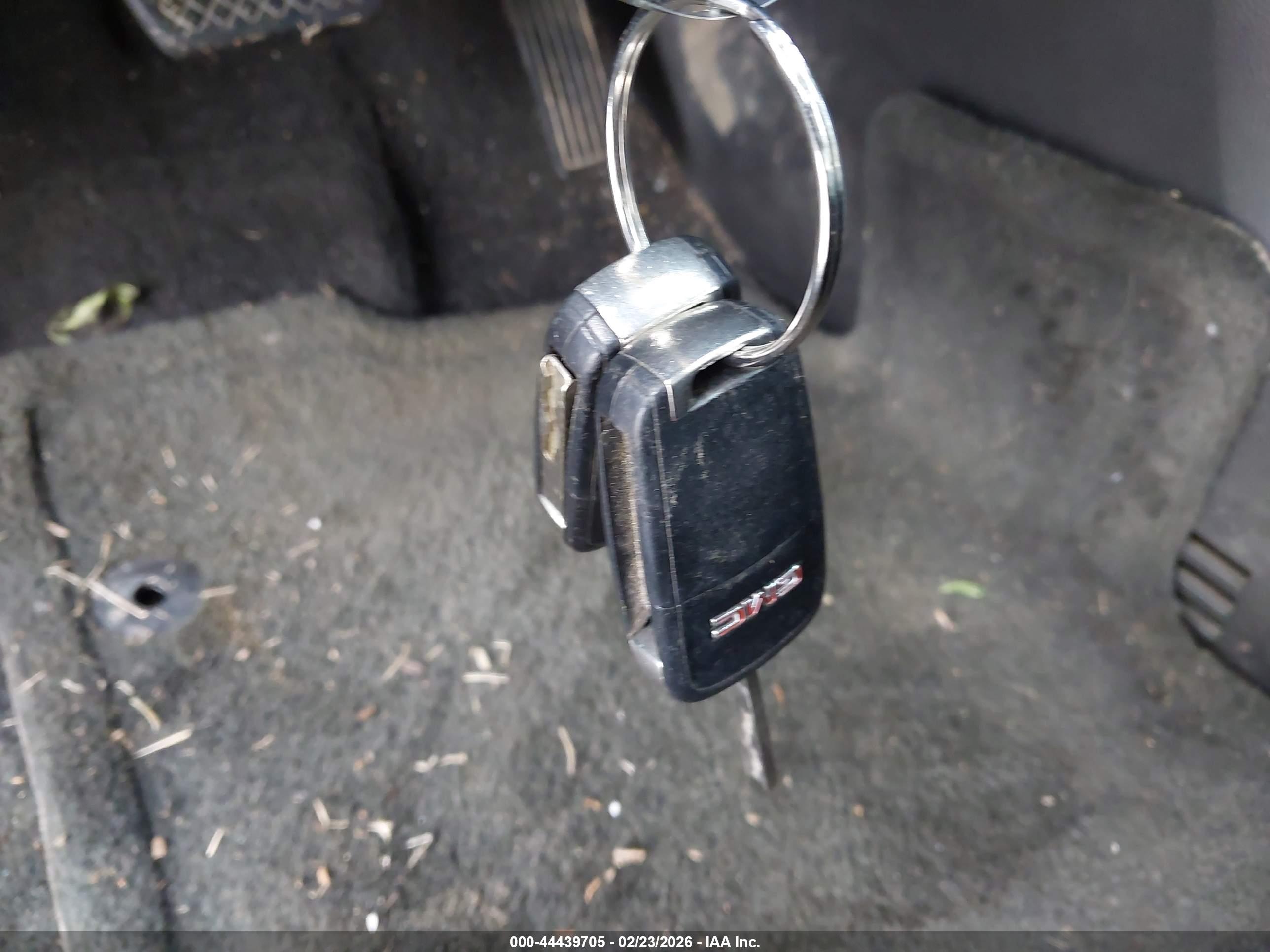 GMC TERRAIN image 11