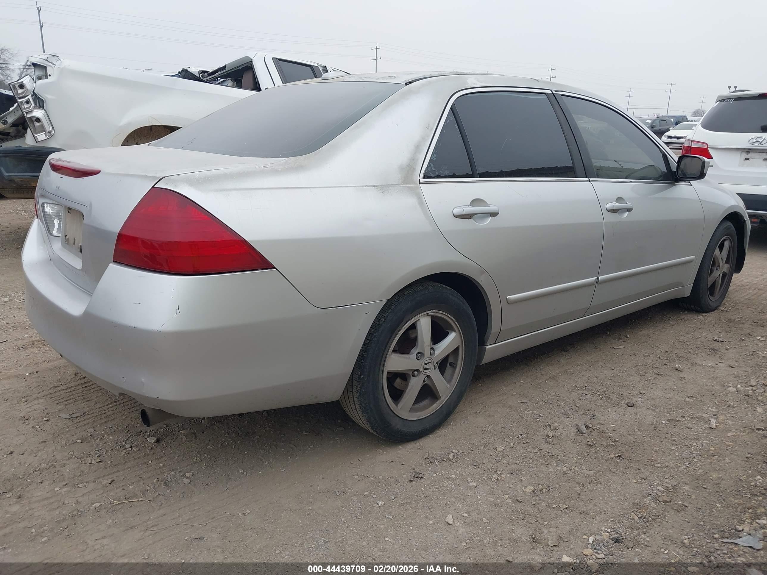 HONDA ACCORD image 4
