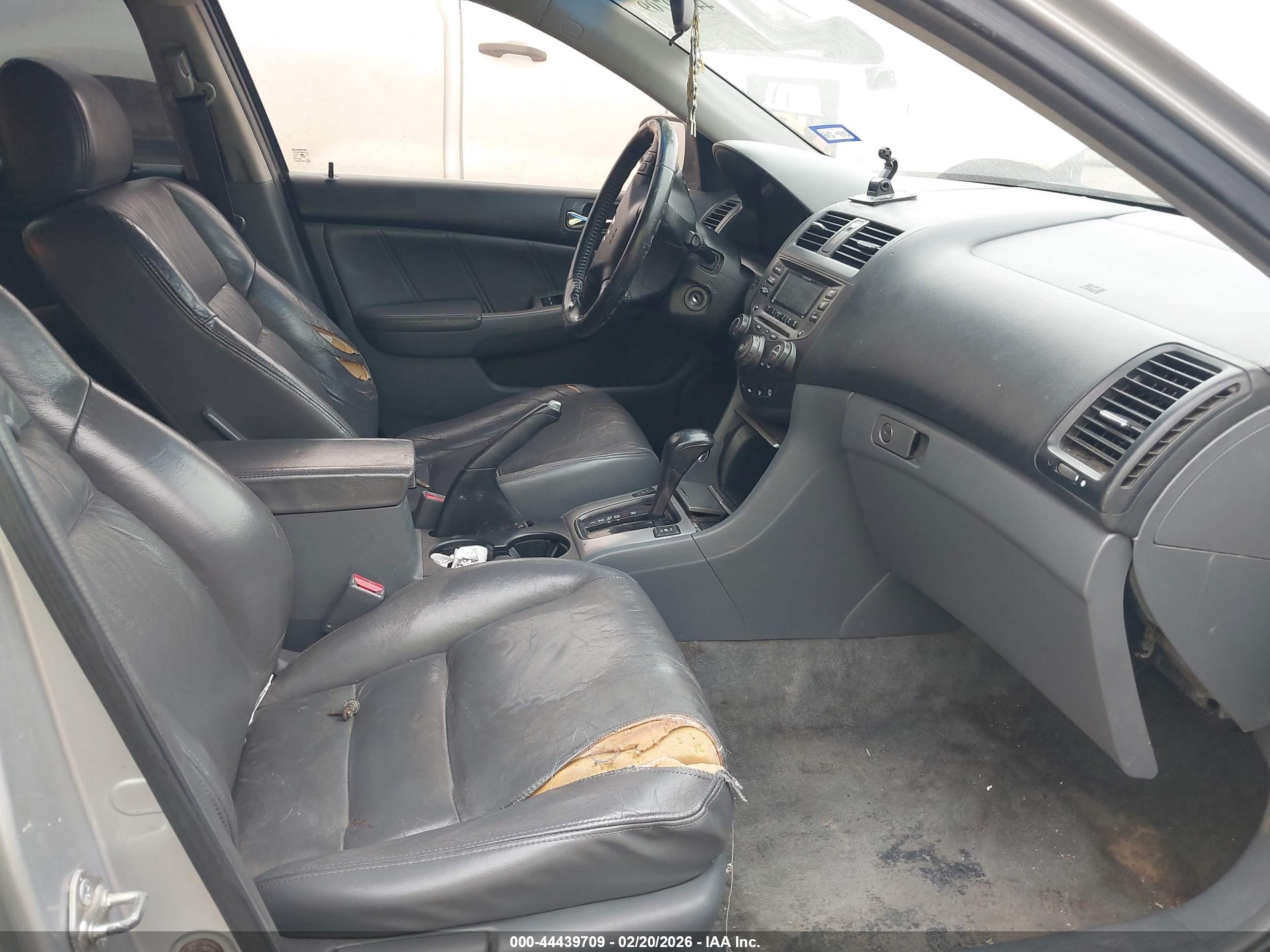 HONDA ACCORD image 5