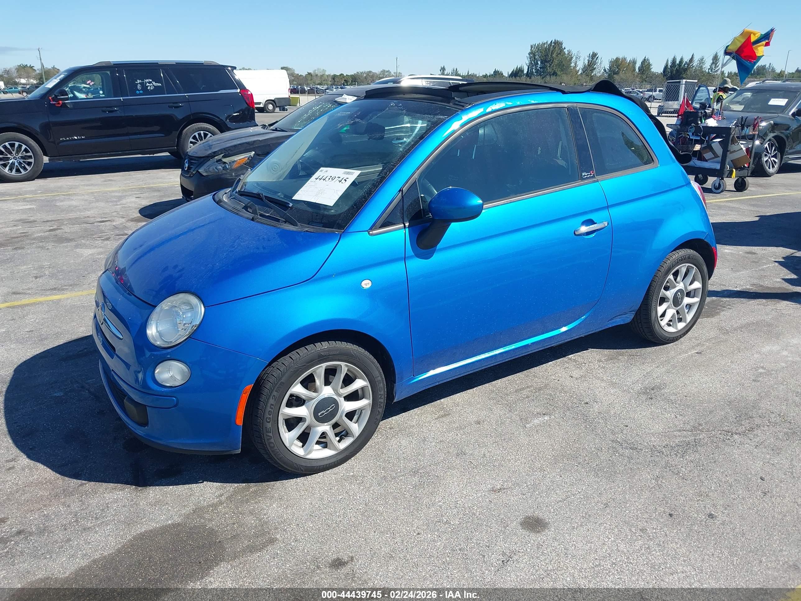 FIAT 500C image 2