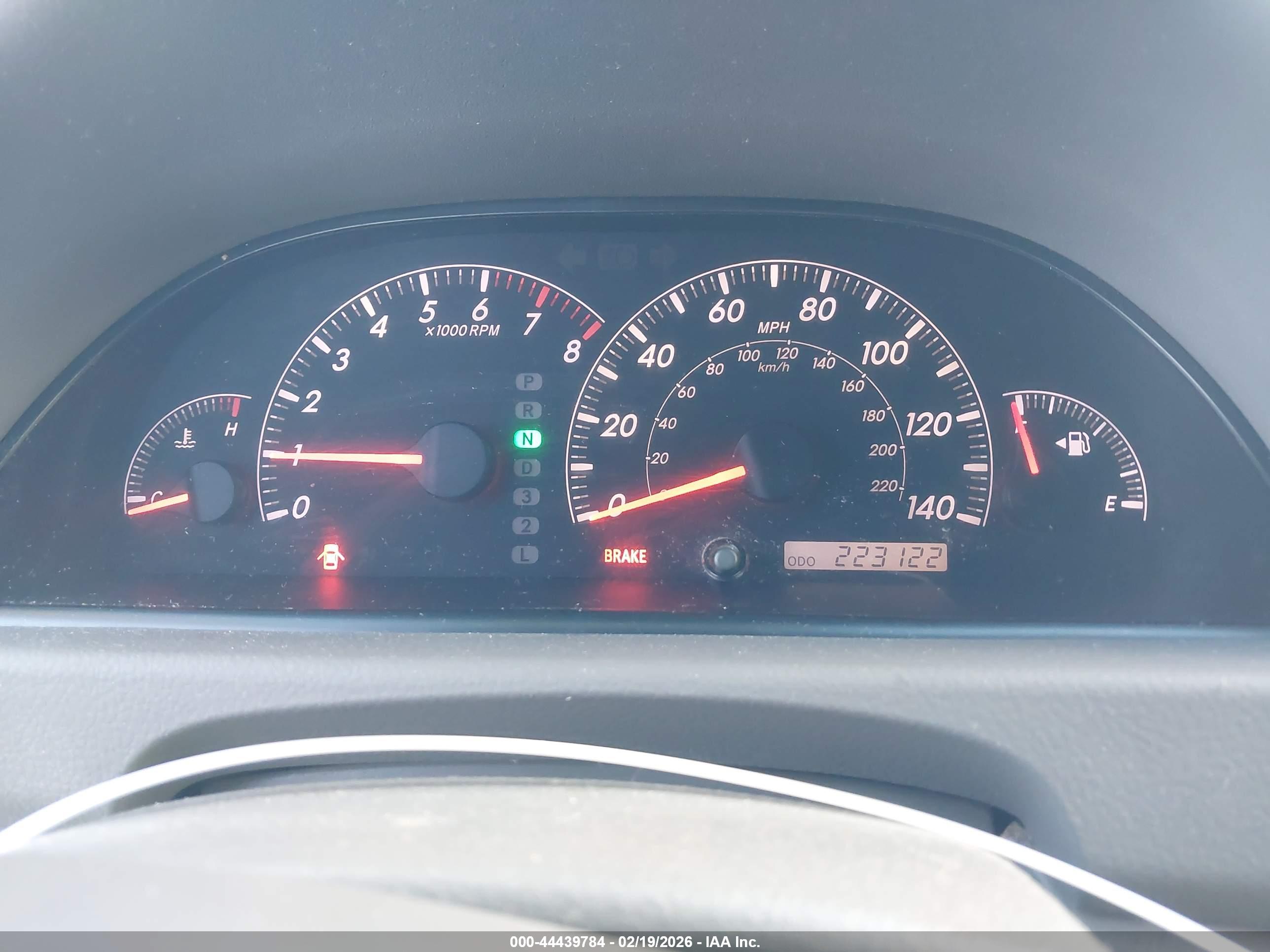 TOYOTA CAMRY image 7