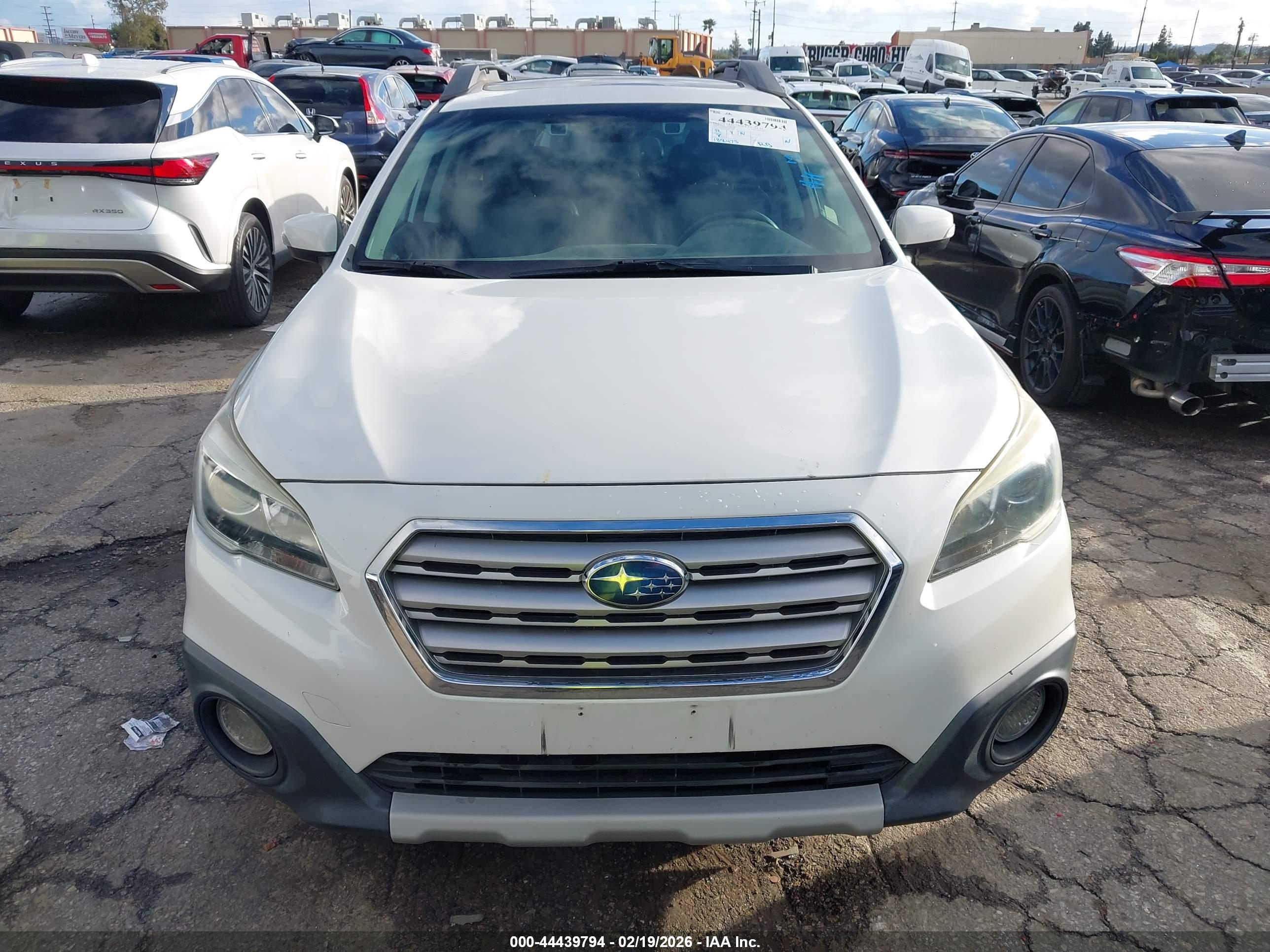 SUBARU OUTBACK image 6