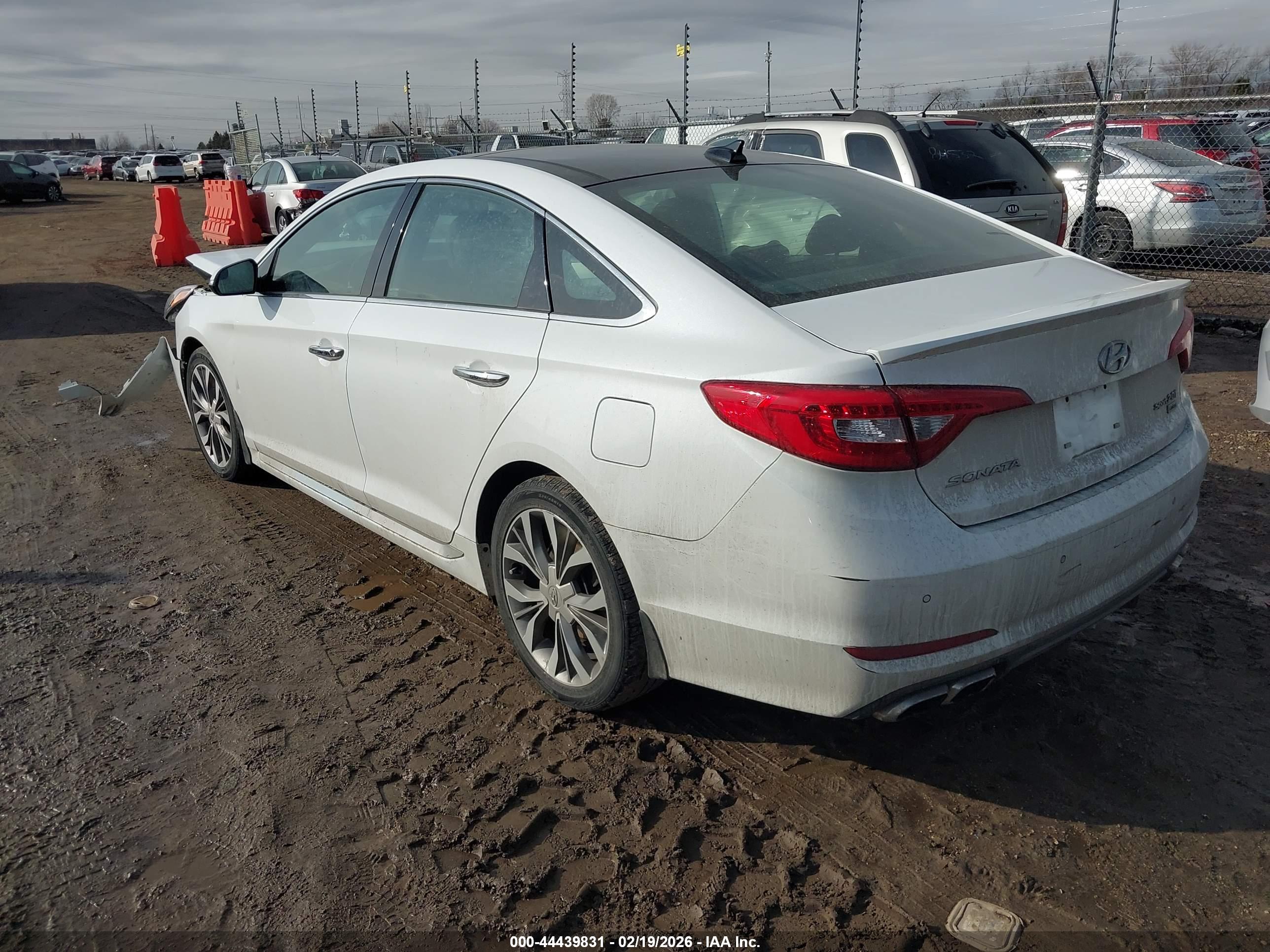 HYUNDAI SONATA image 3