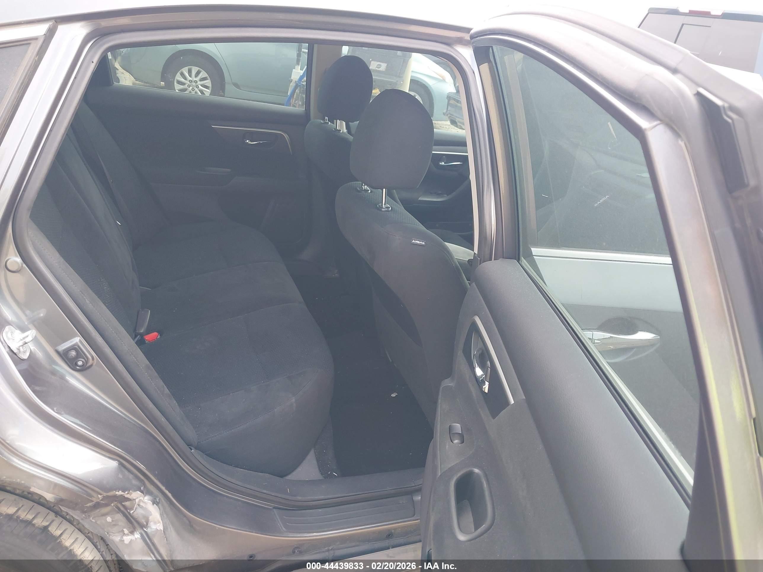 NISSAN ALTIMA image 8