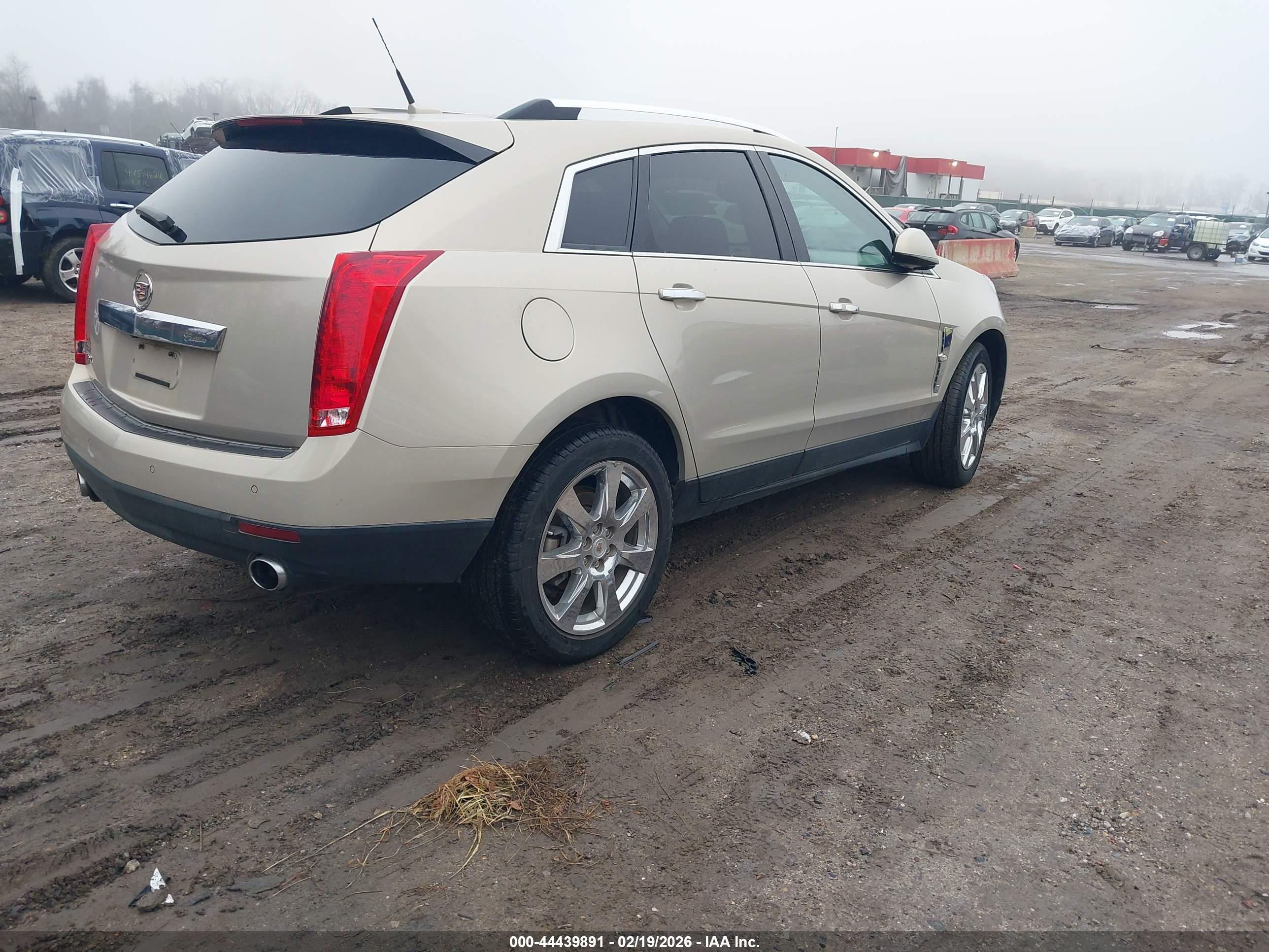 CADILLAC SRX image 4