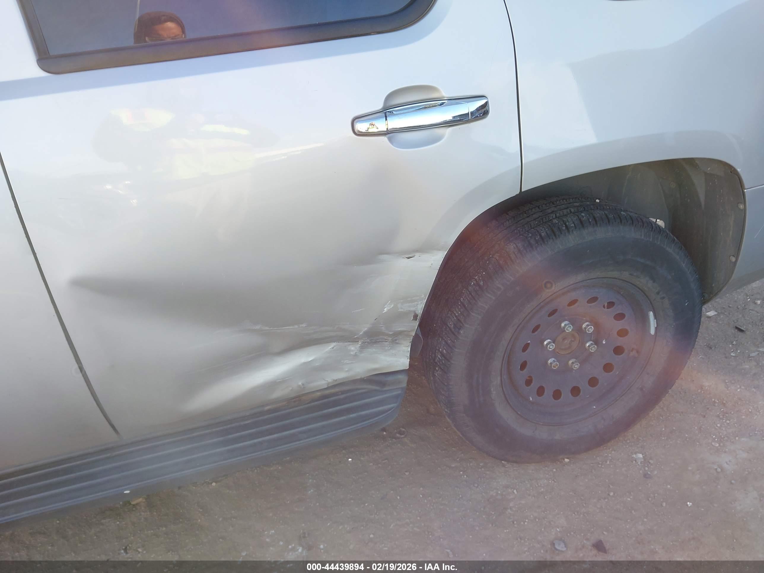 CHEVROLET TAHOE image 6