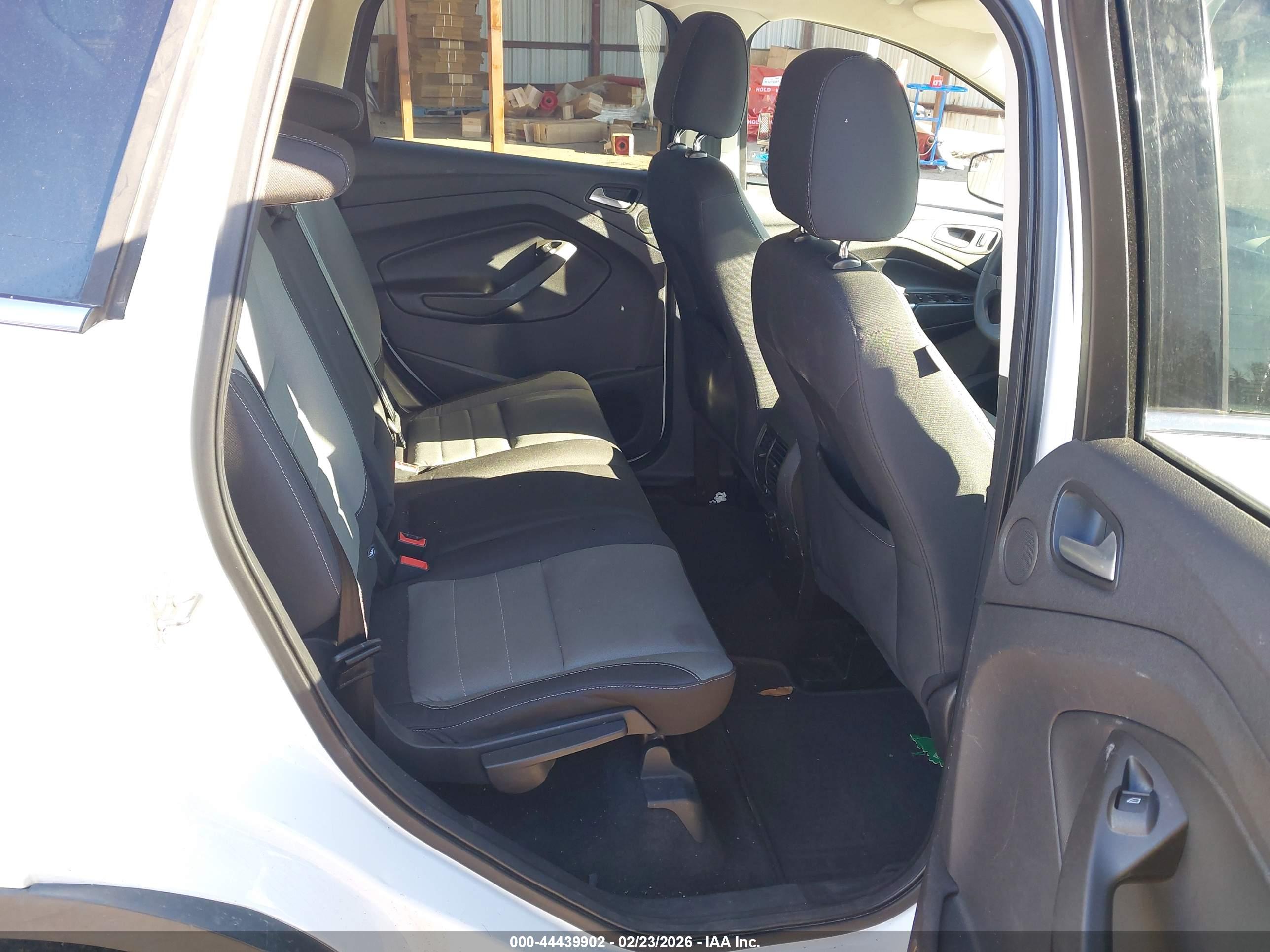 FORD ESCAPE image 8