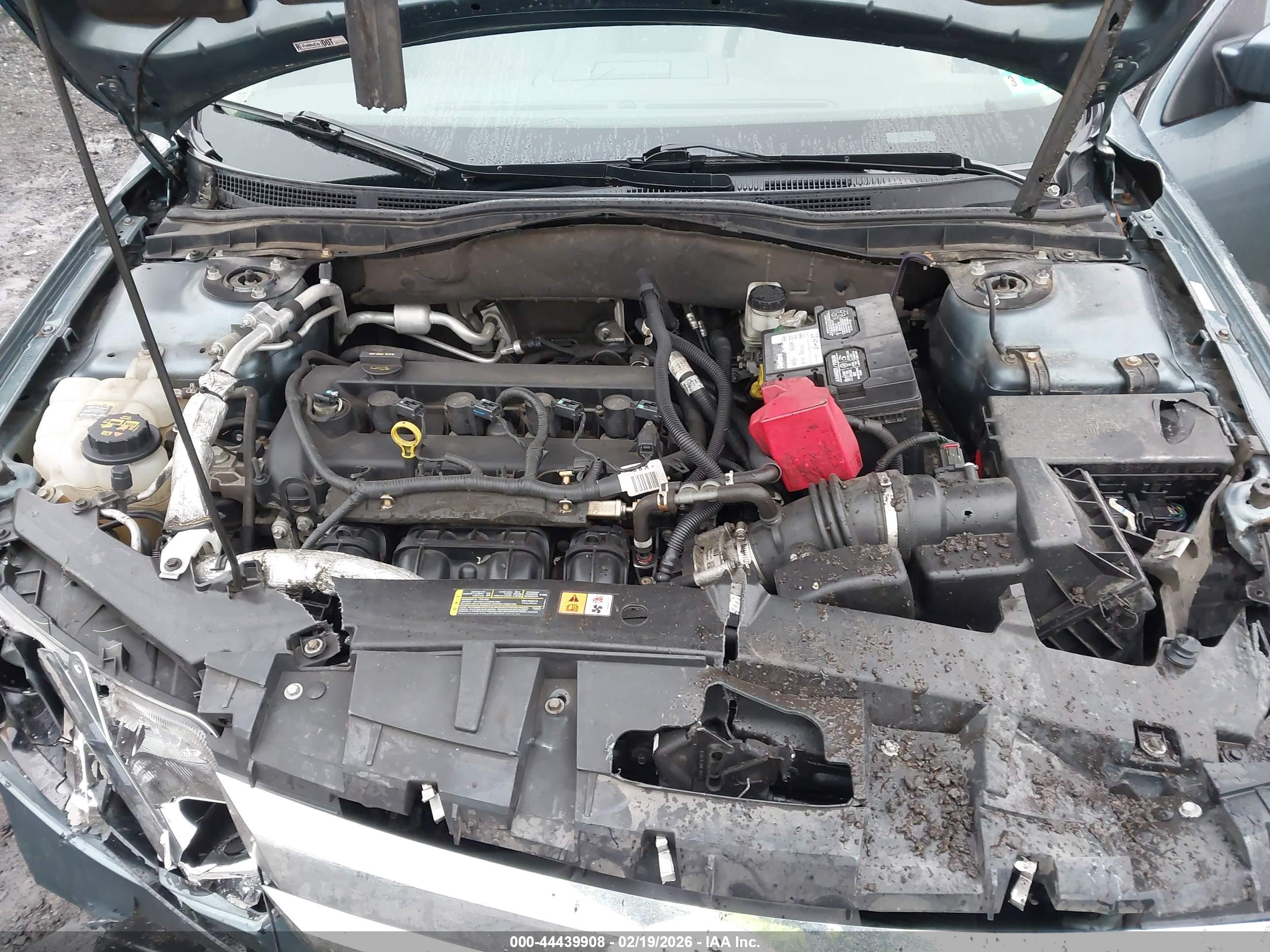FORD FUSION image 10