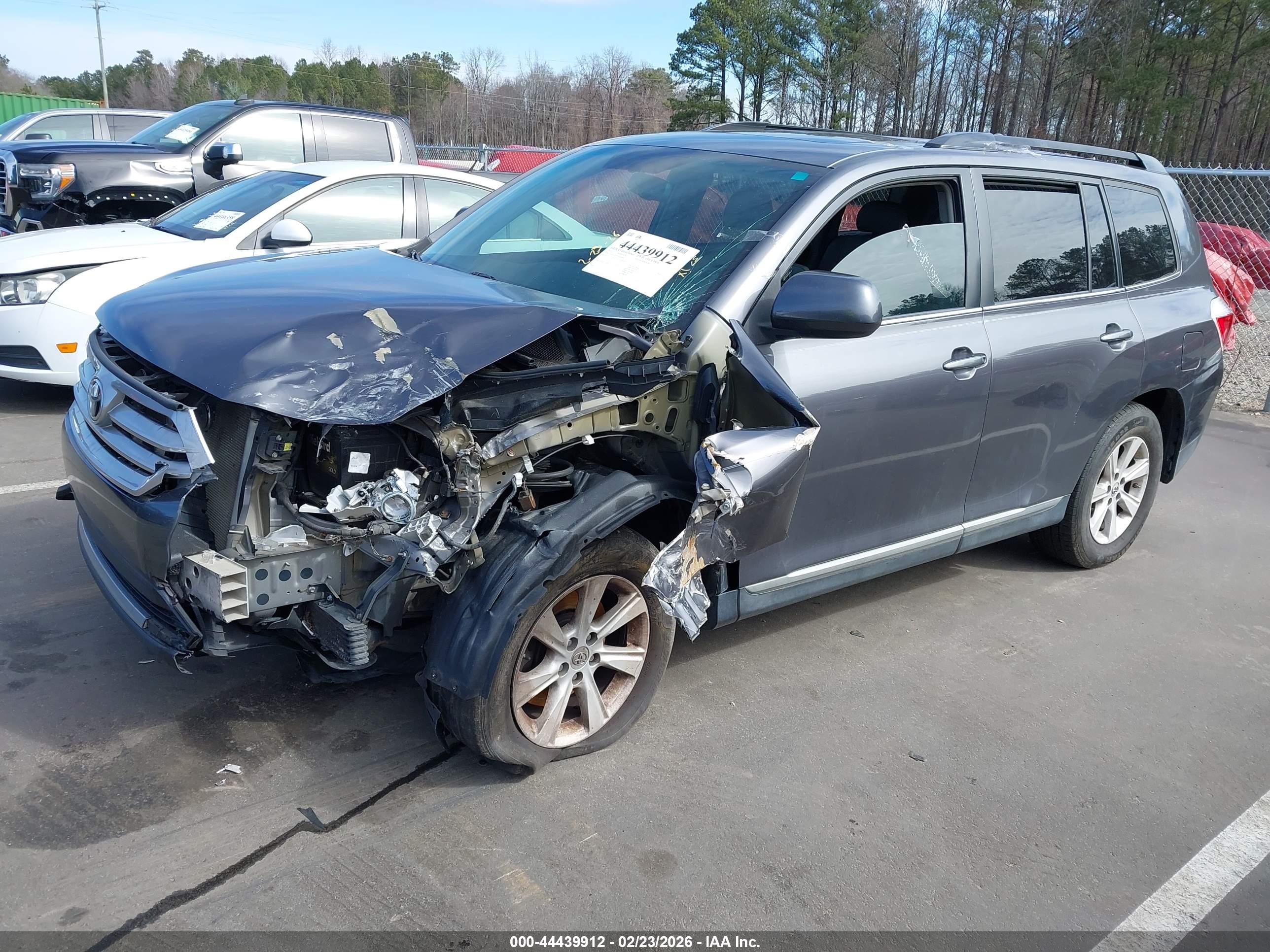 TOYOTA HIGHLANDER image 2