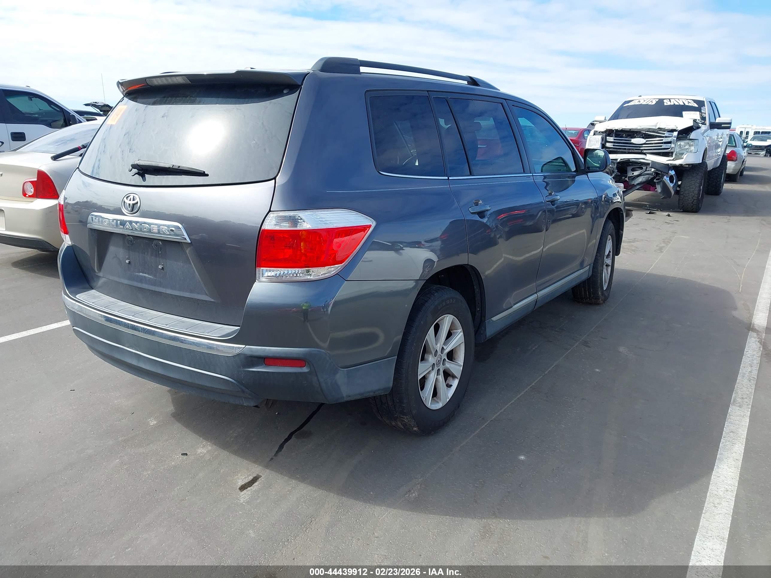 TOYOTA HIGHLANDER image 4