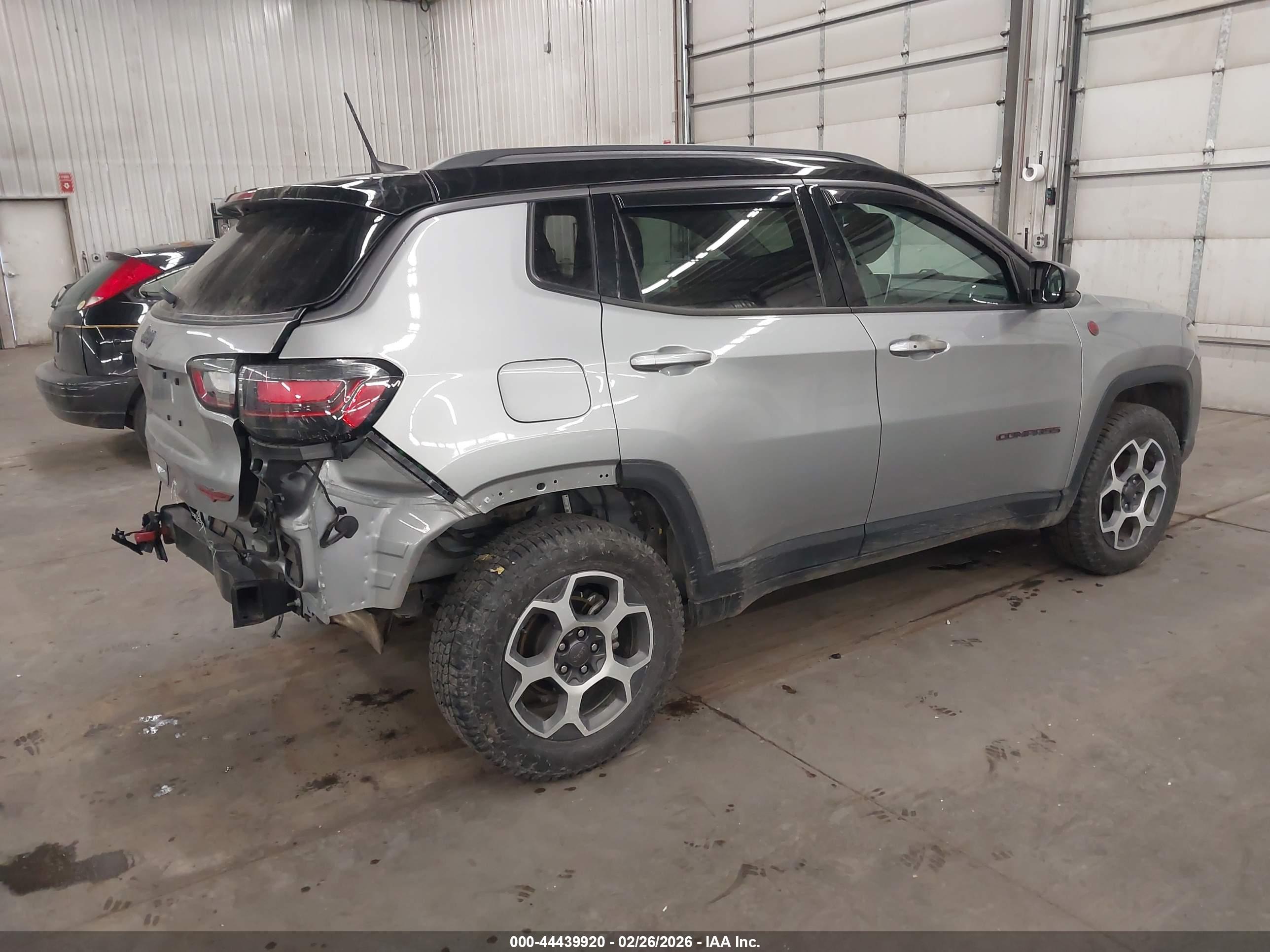 JEEP COMPASS image 4