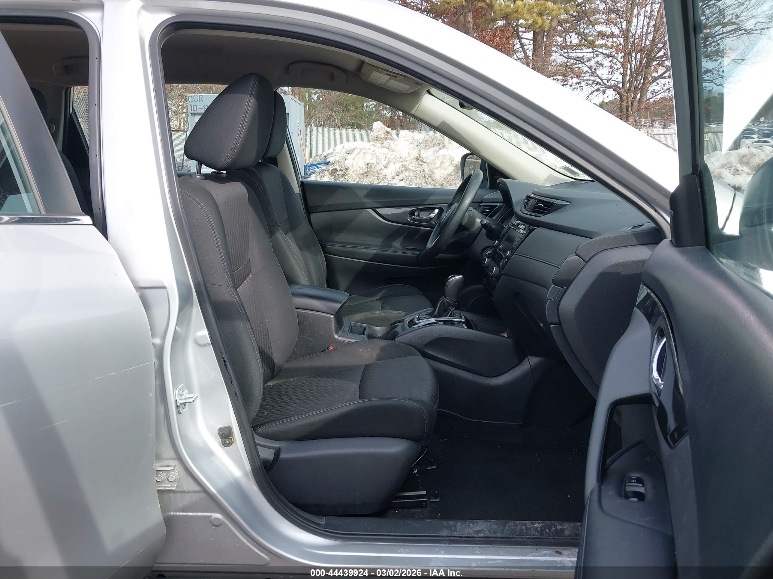 NISSAN ROGUE image 5