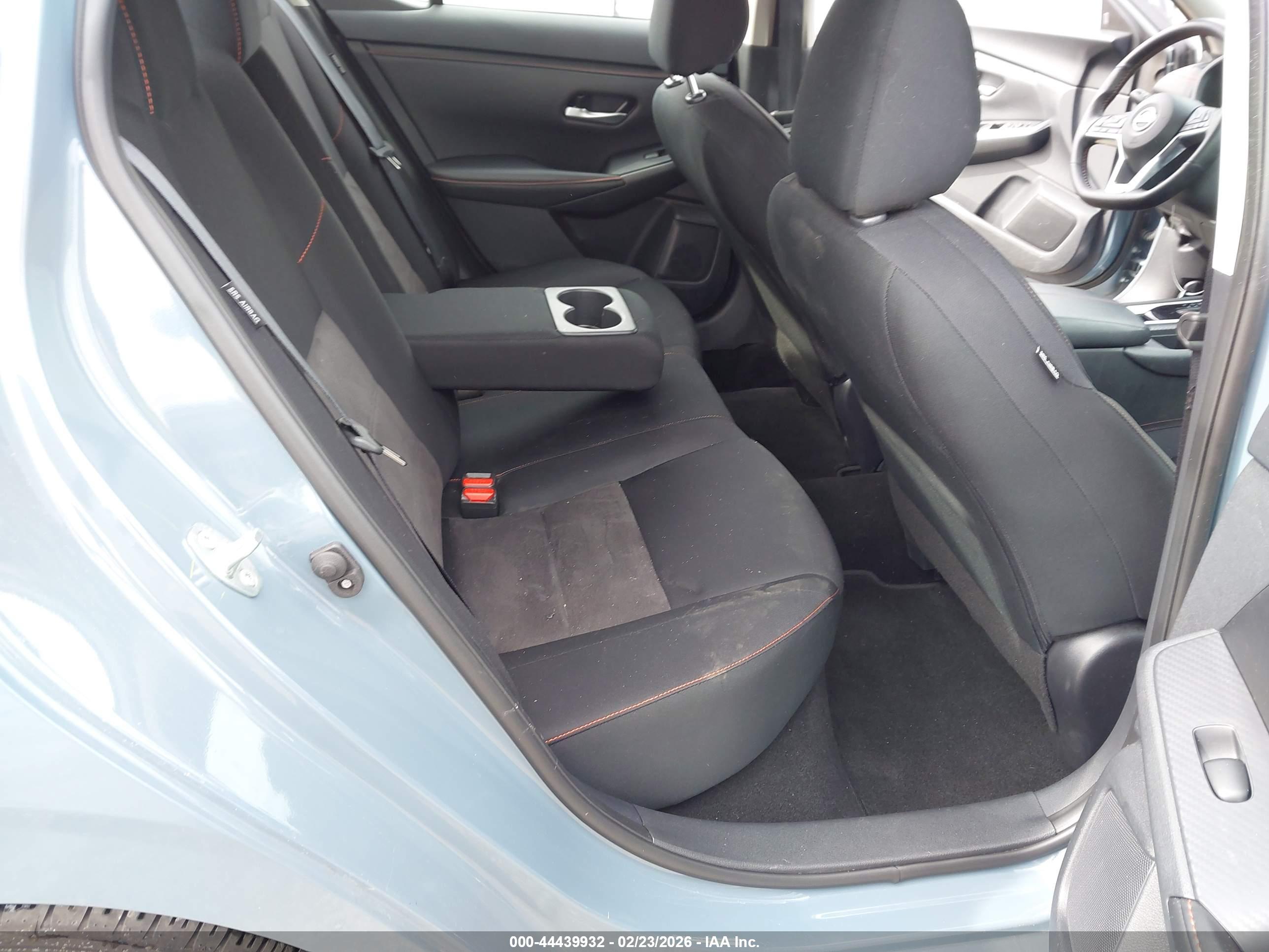 NISSAN SENTRA image 8