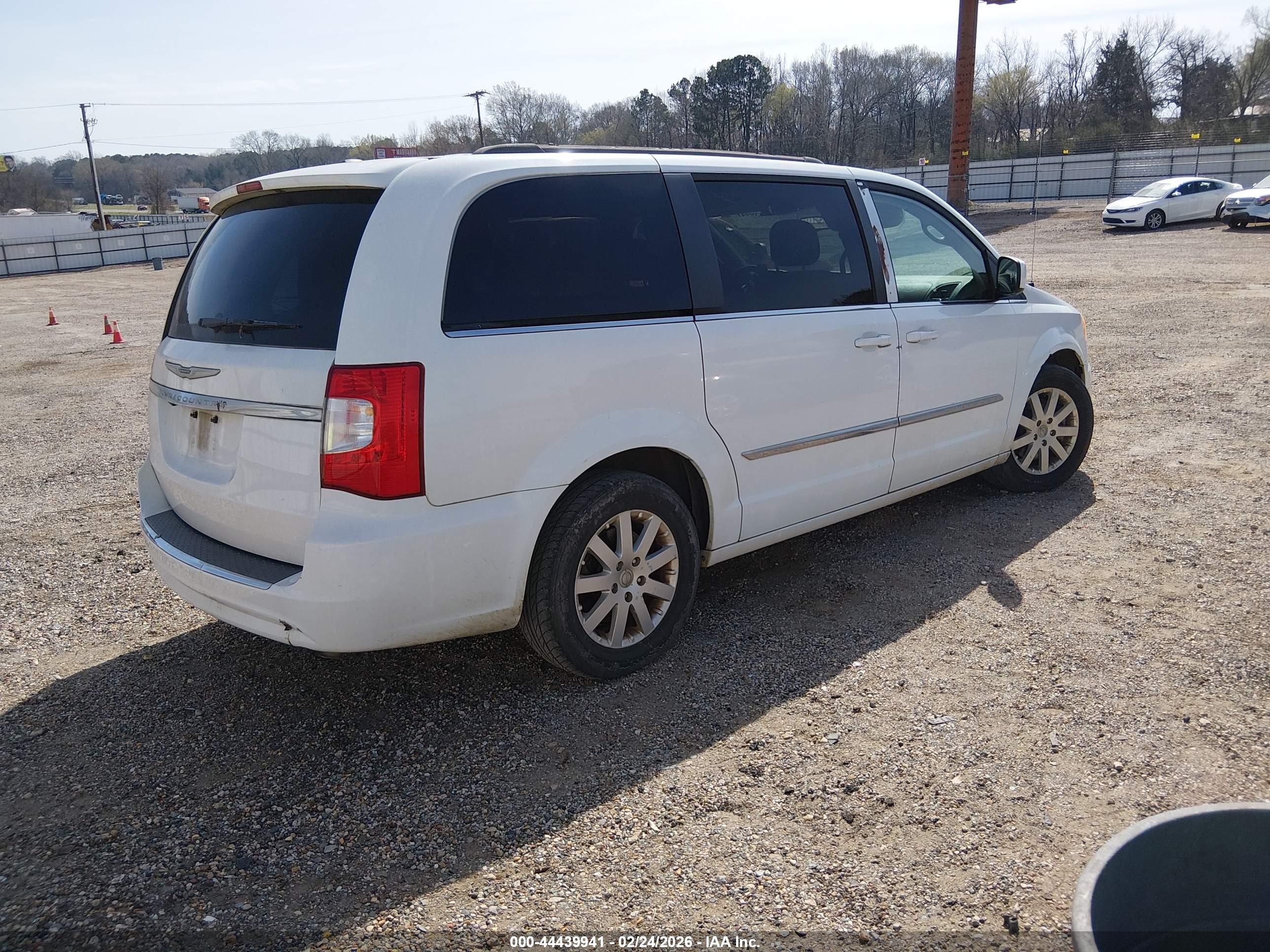 CHRYSLER TOWN image 4