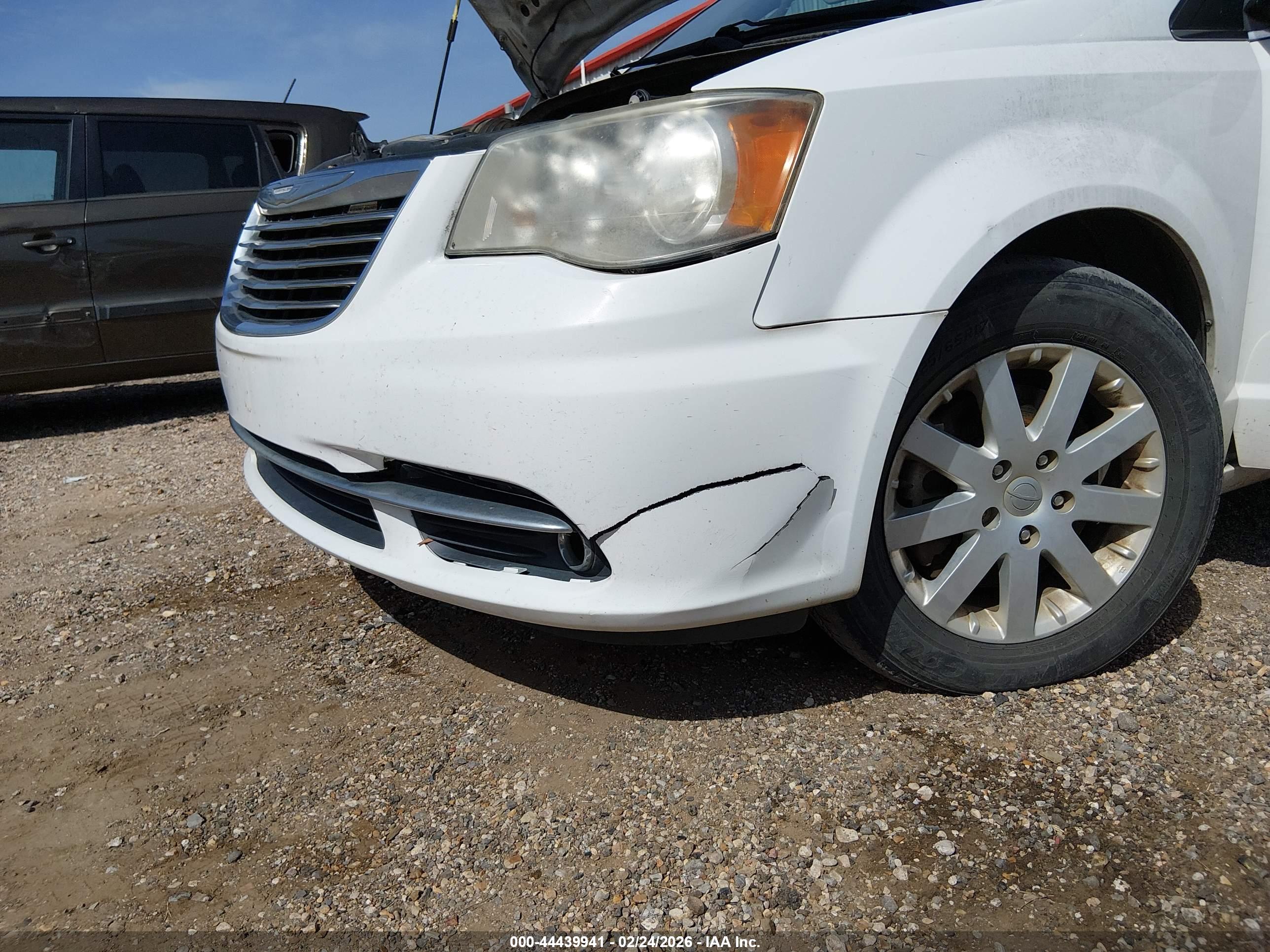 CHRYSLER TOWN image 6