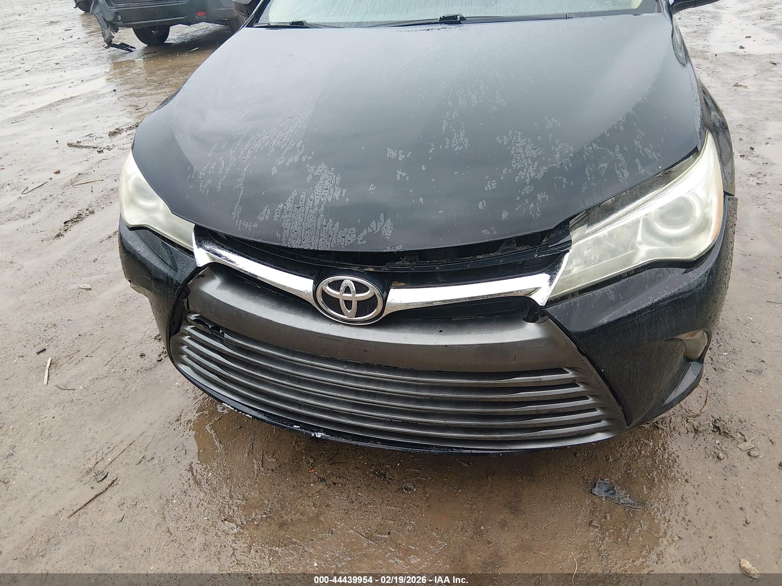 TOYOTA CAMRY image 6