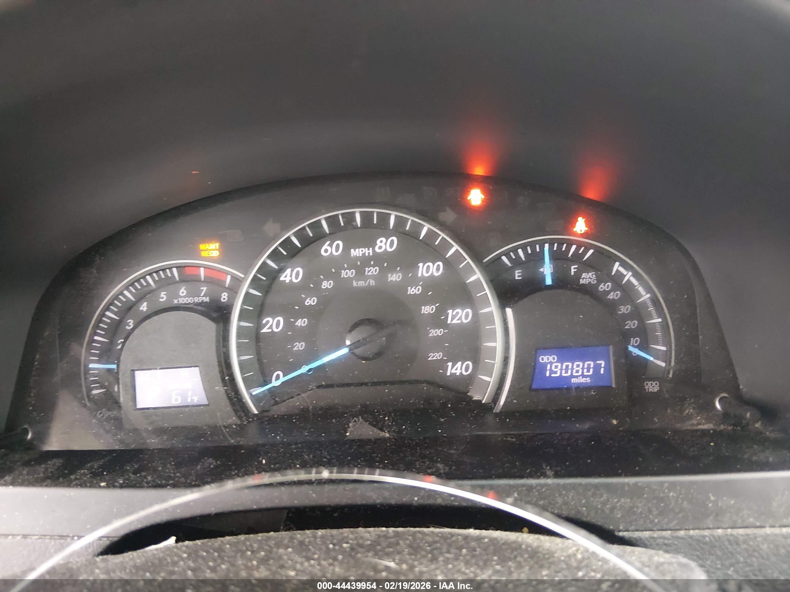 TOYOTA CAMRY image 7