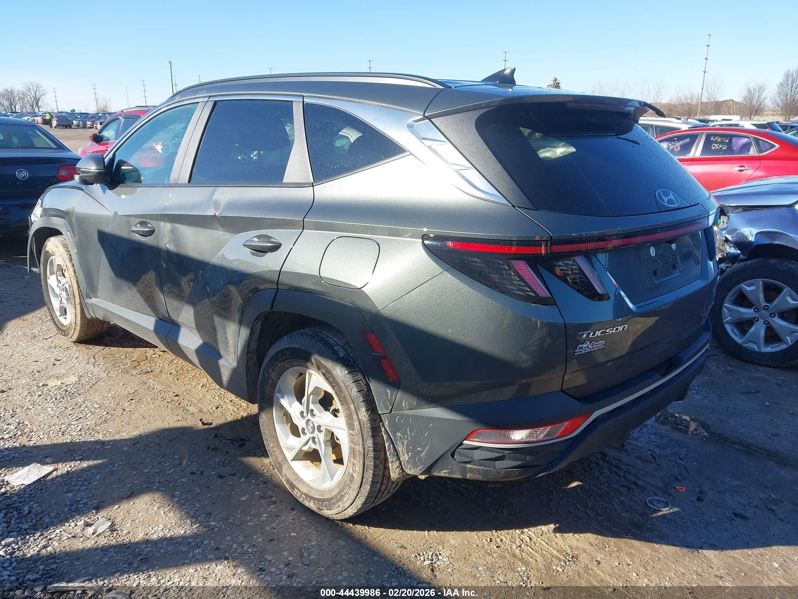 HYUNDAI TUCSON image 3