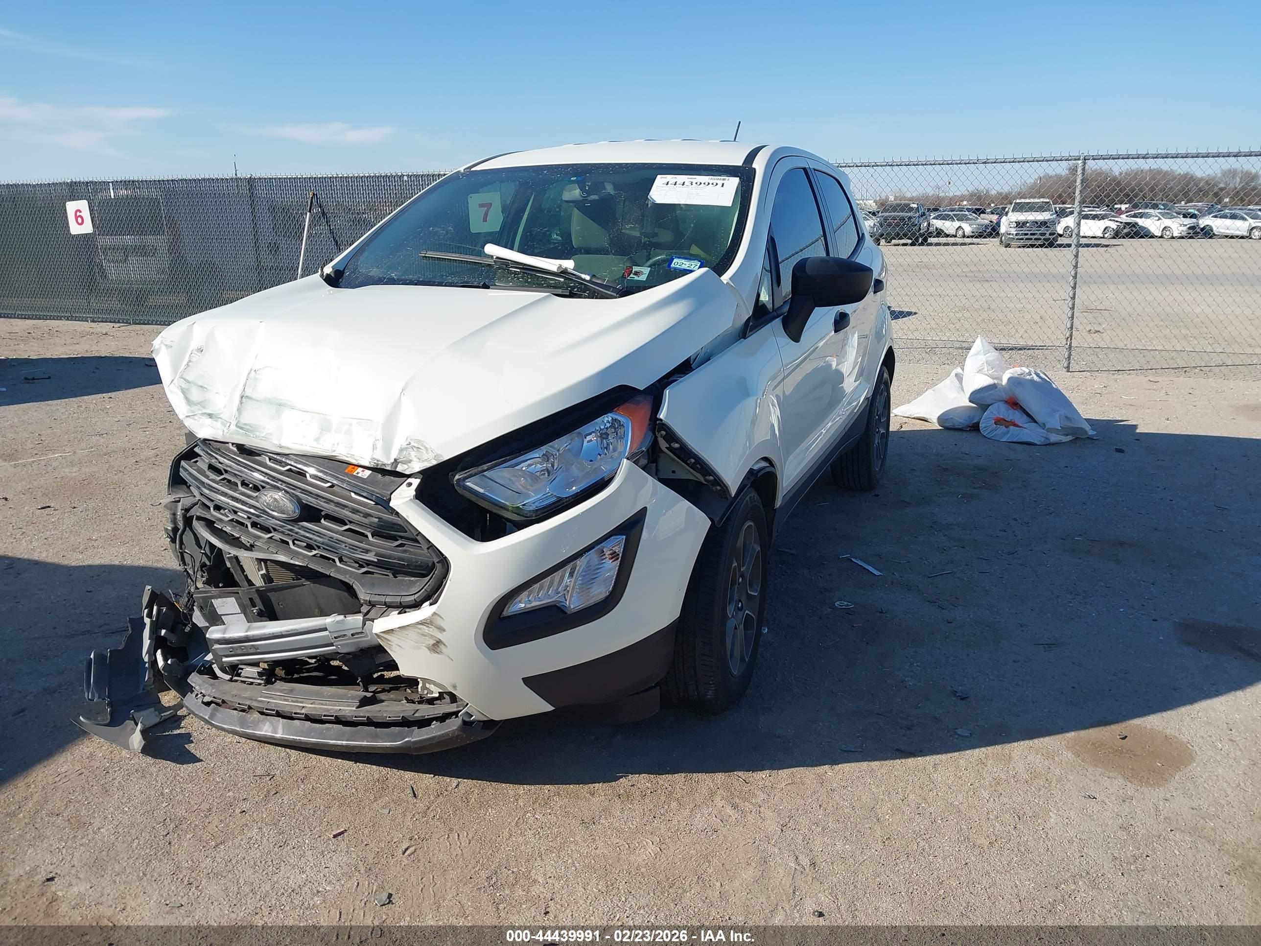 FORD ECOSPORT image 2