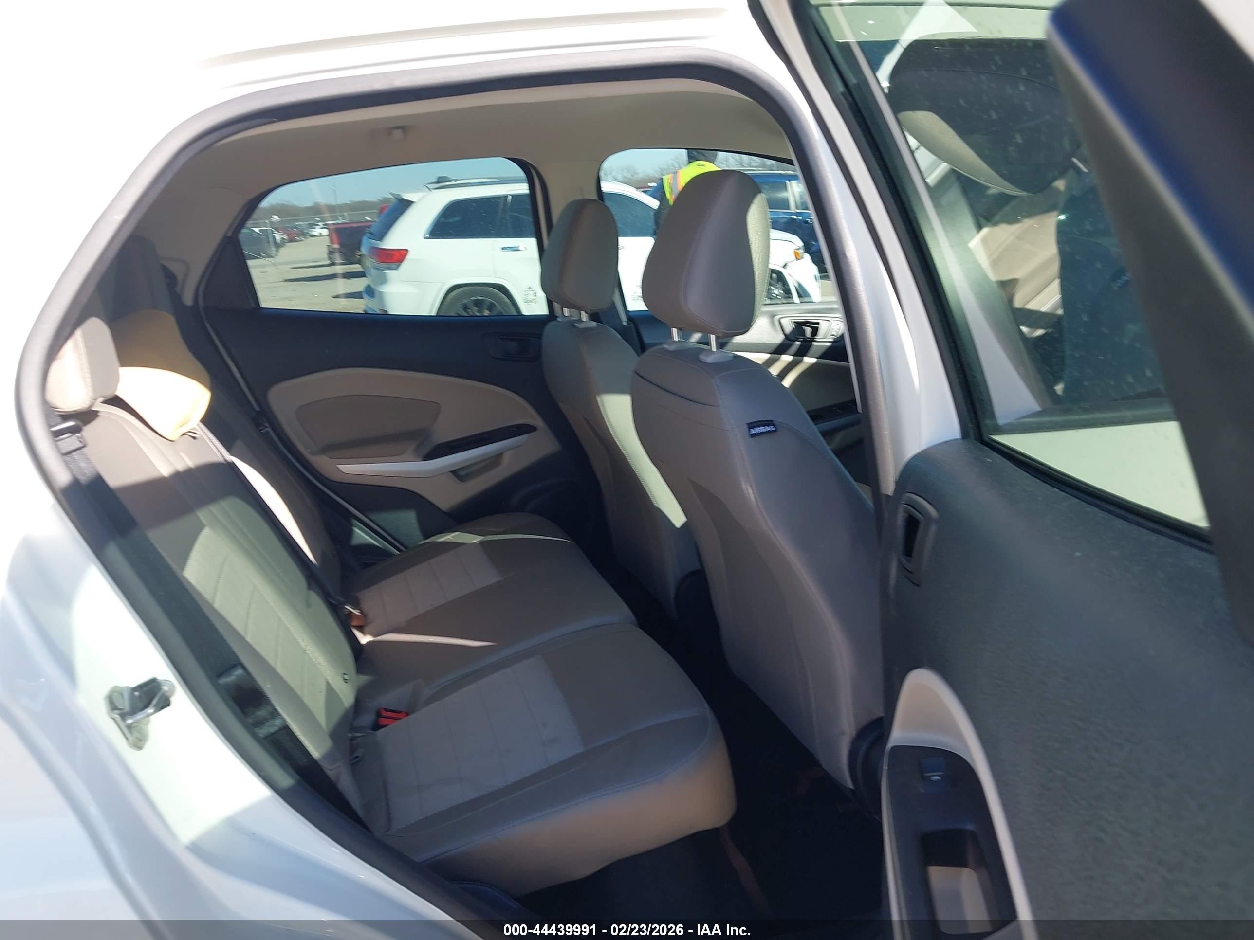 FORD ECOSPORT image 8