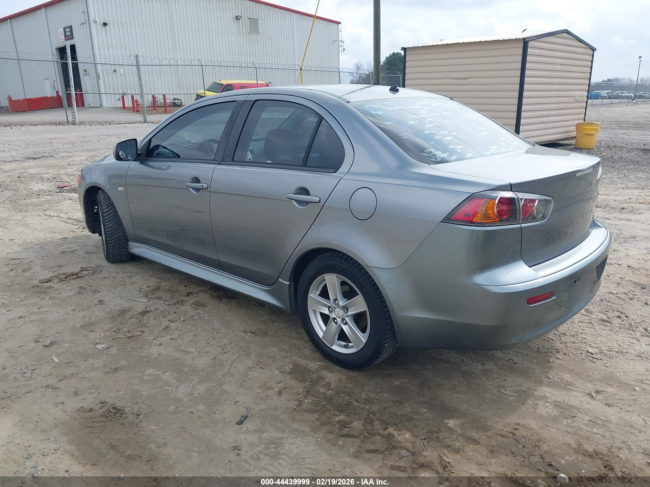 MITSUBISHI LANCER image 3