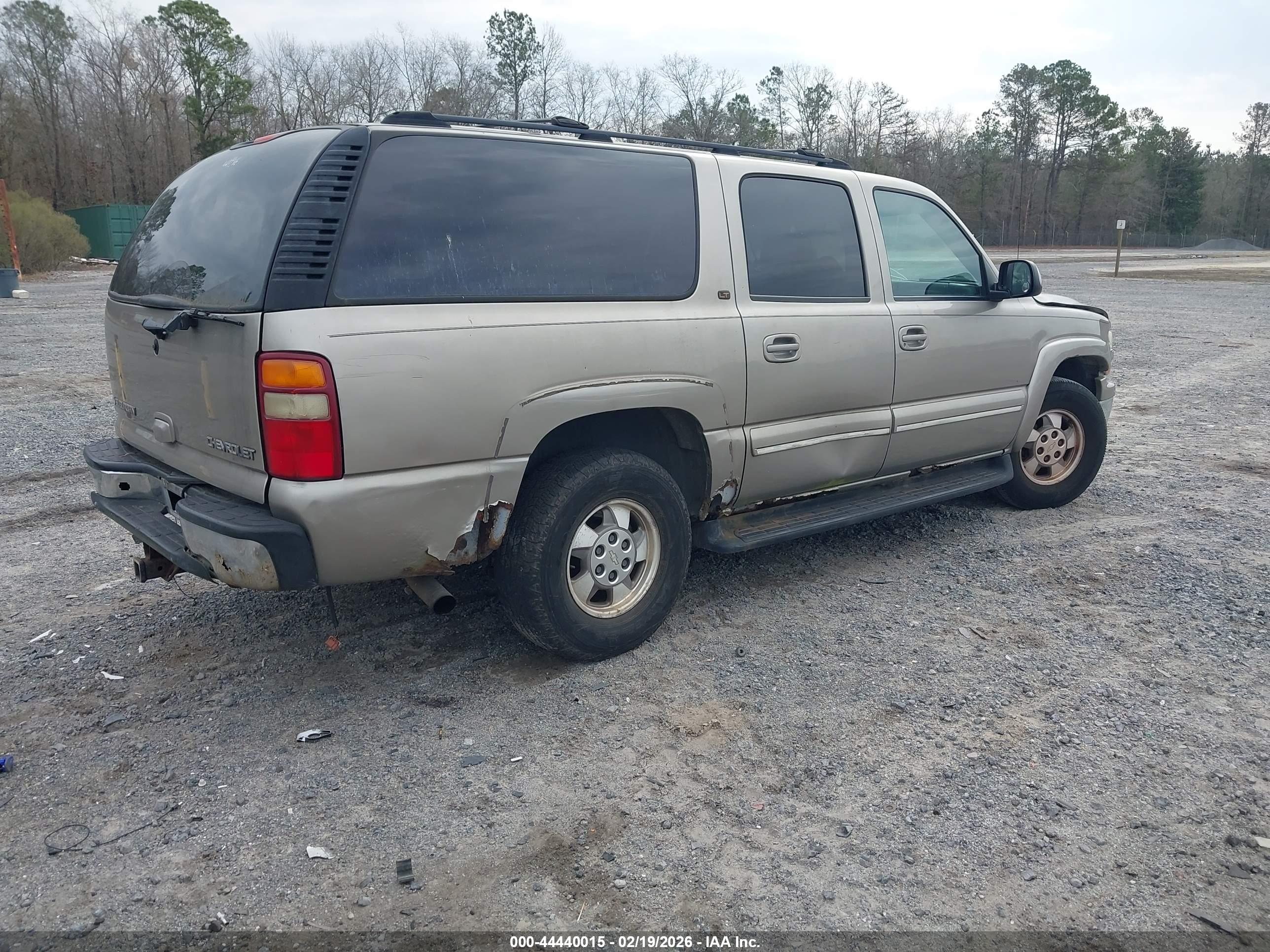 CHEVROLET SUBURBAN image 4