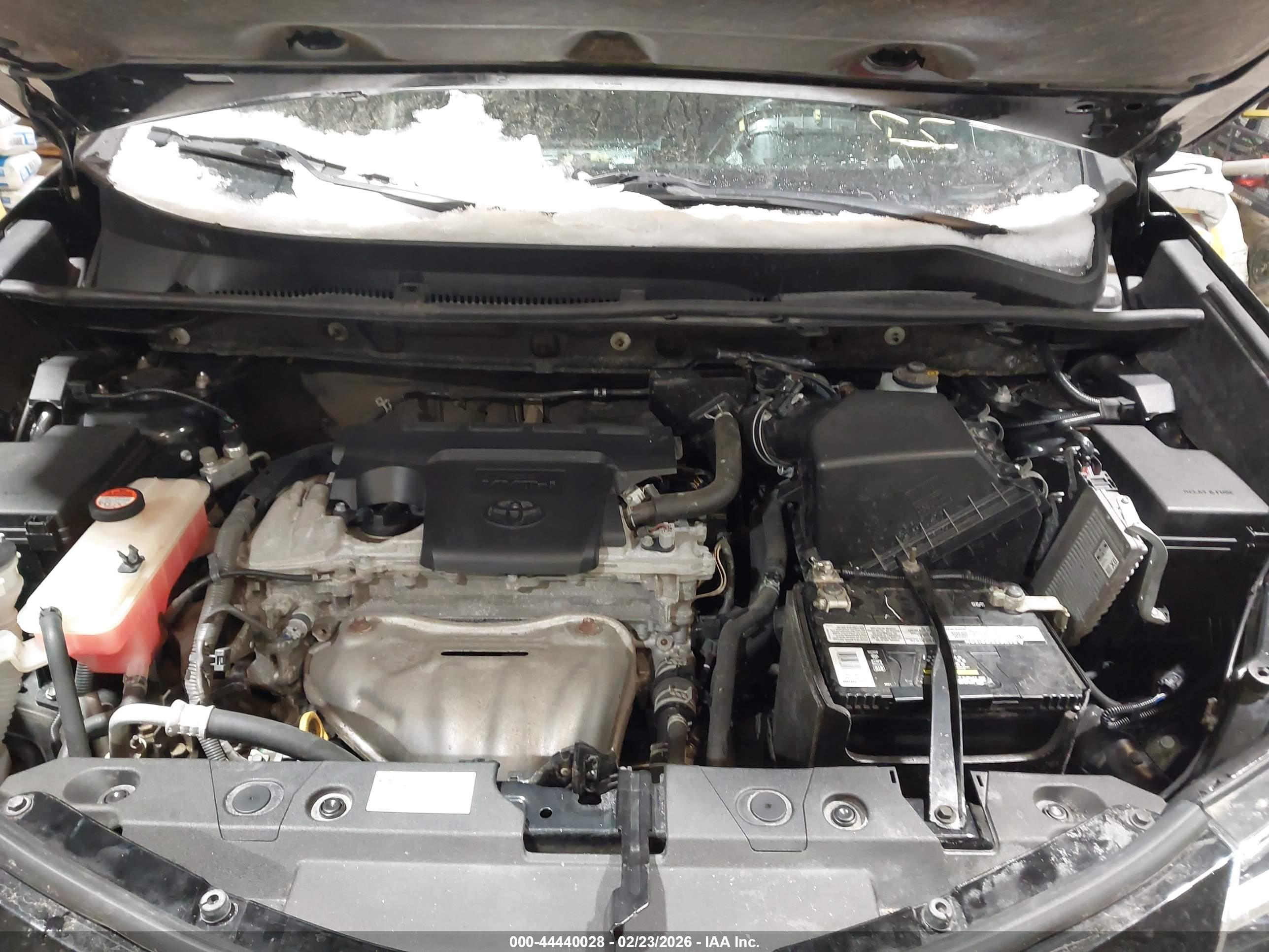 TOYOTA RAV4 image 10