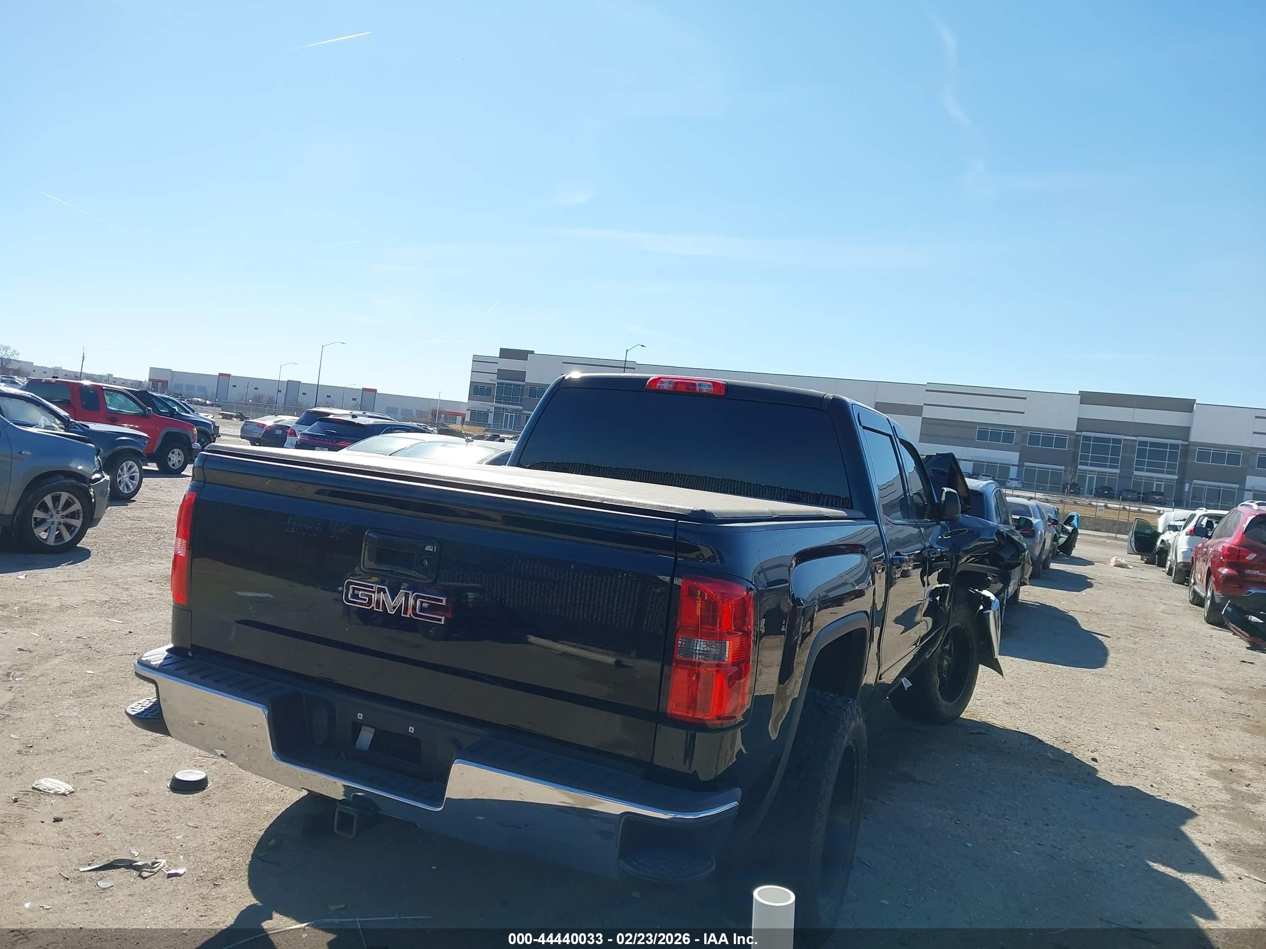 GMC SIERRA image 4