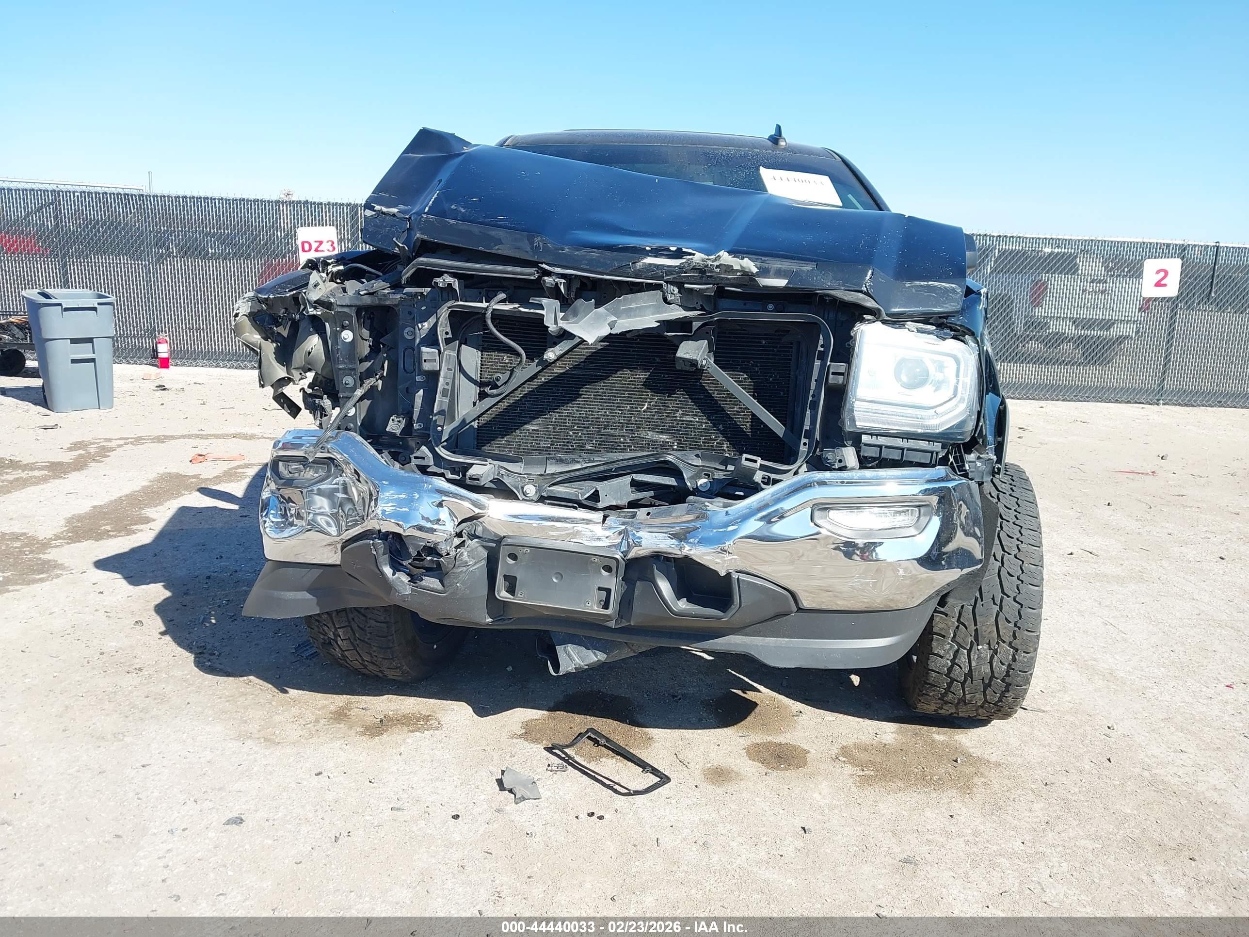 GMC SIERRA image 6