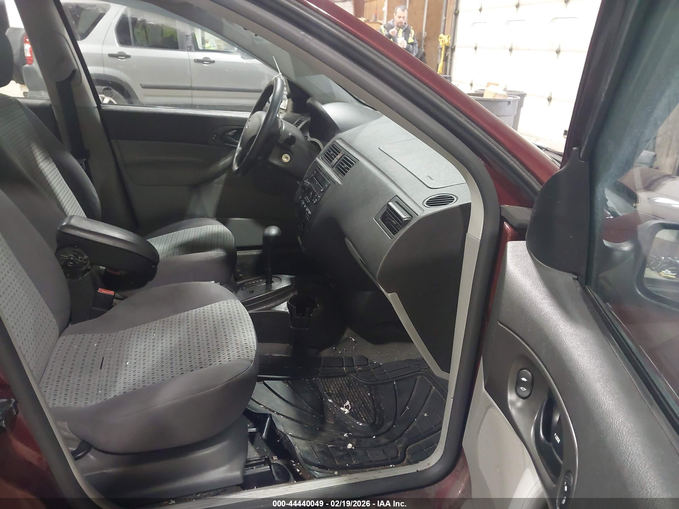 FORD FOCUS image 5