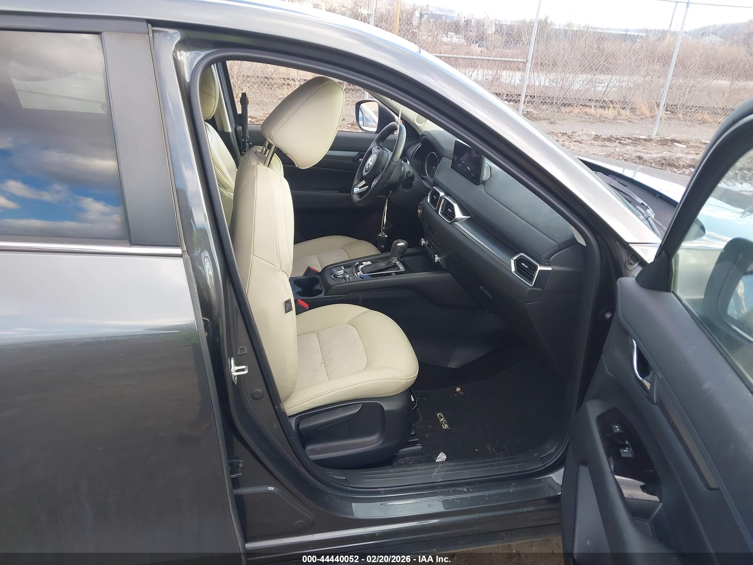 MAZDA CX-5 image 5
