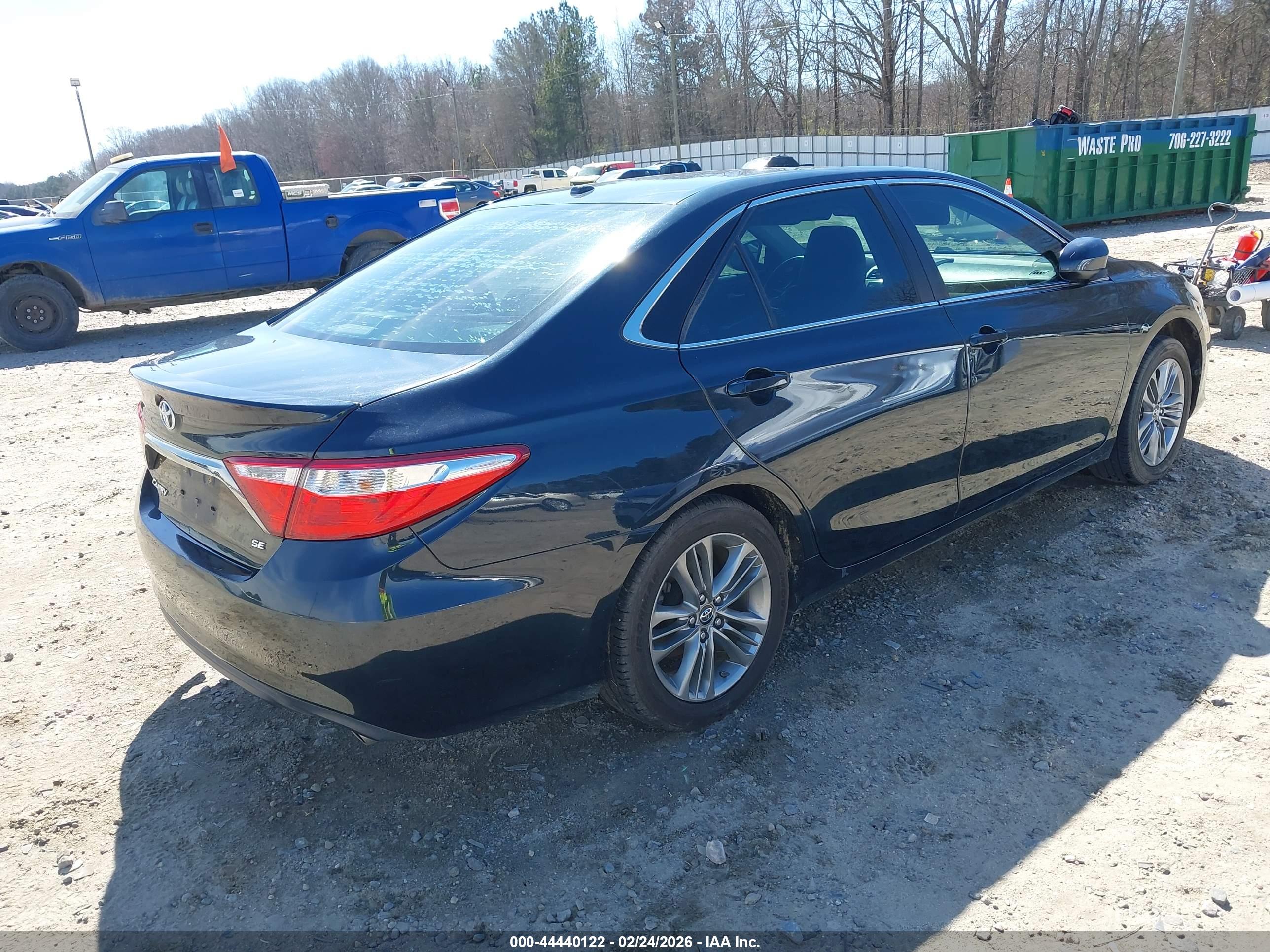 TOYOTA CAMRY image 4