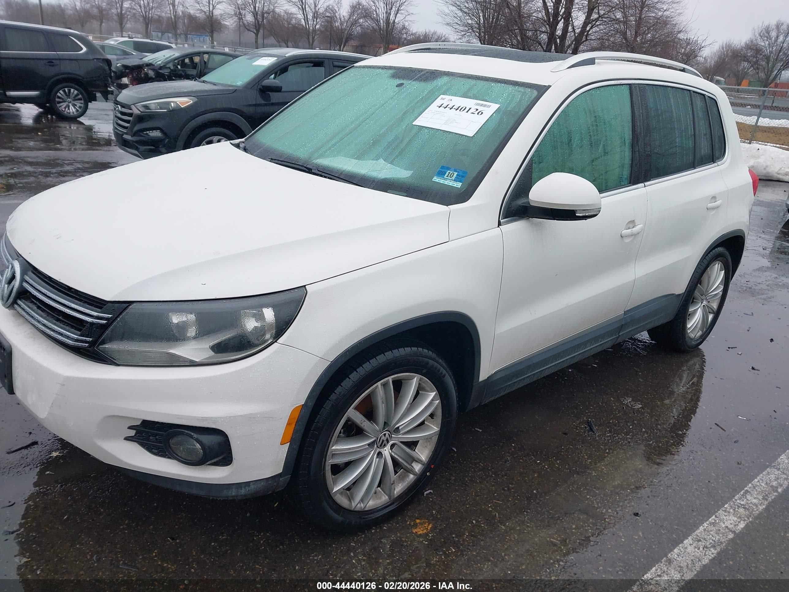 VOLKSWAGEN TIGUAN image 2