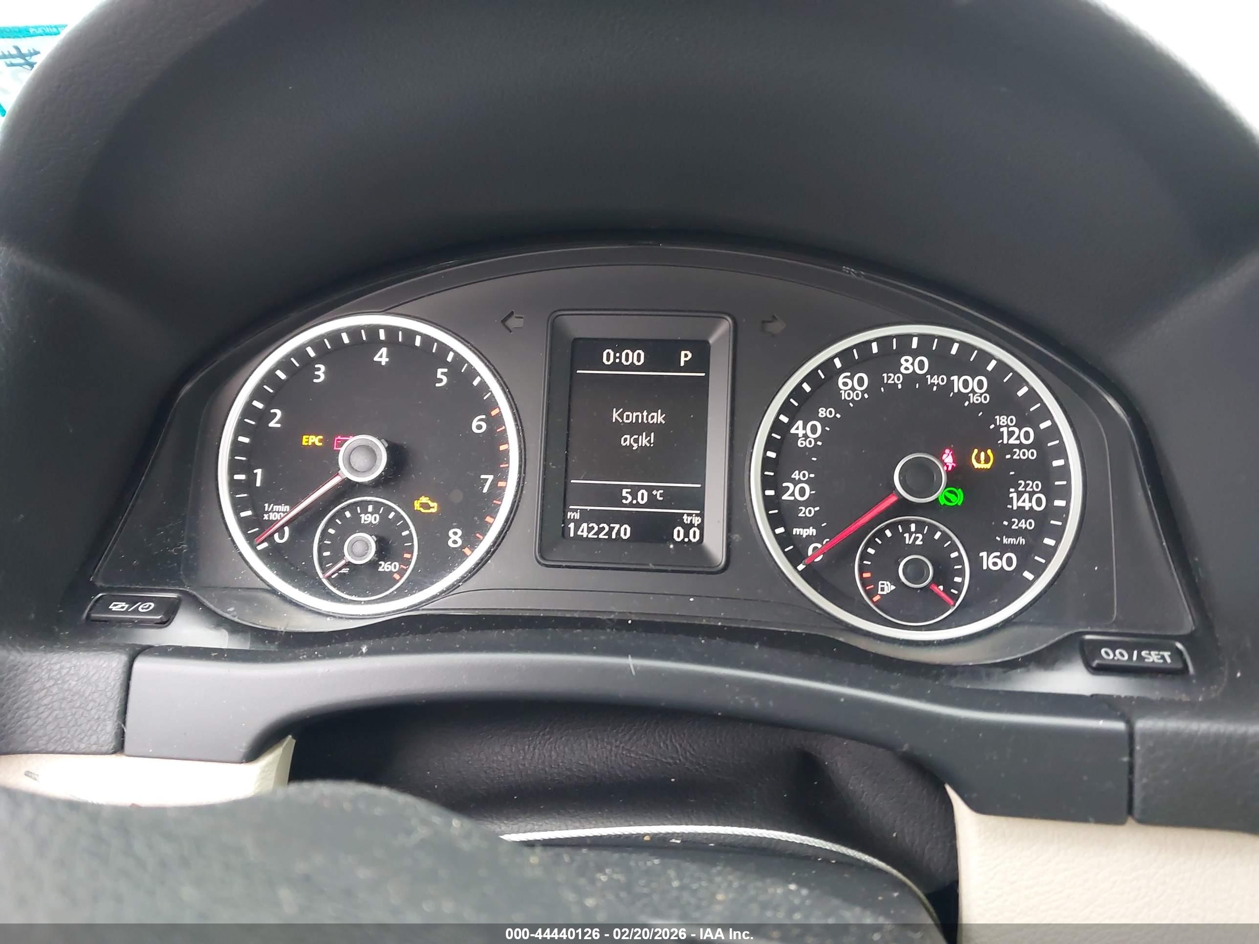 VOLKSWAGEN TIGUAN image 7