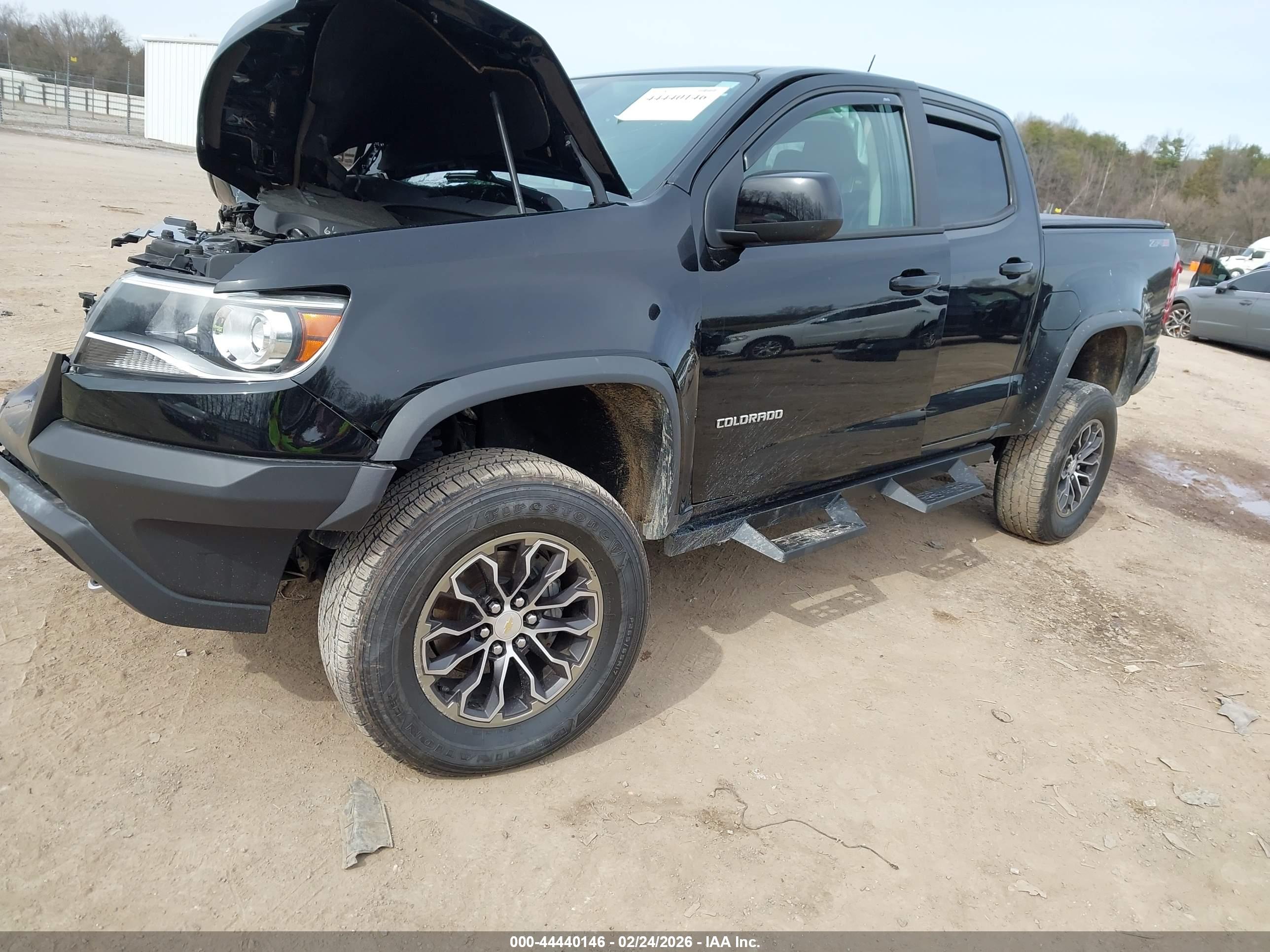 CHEVROLET COLORADO image 2