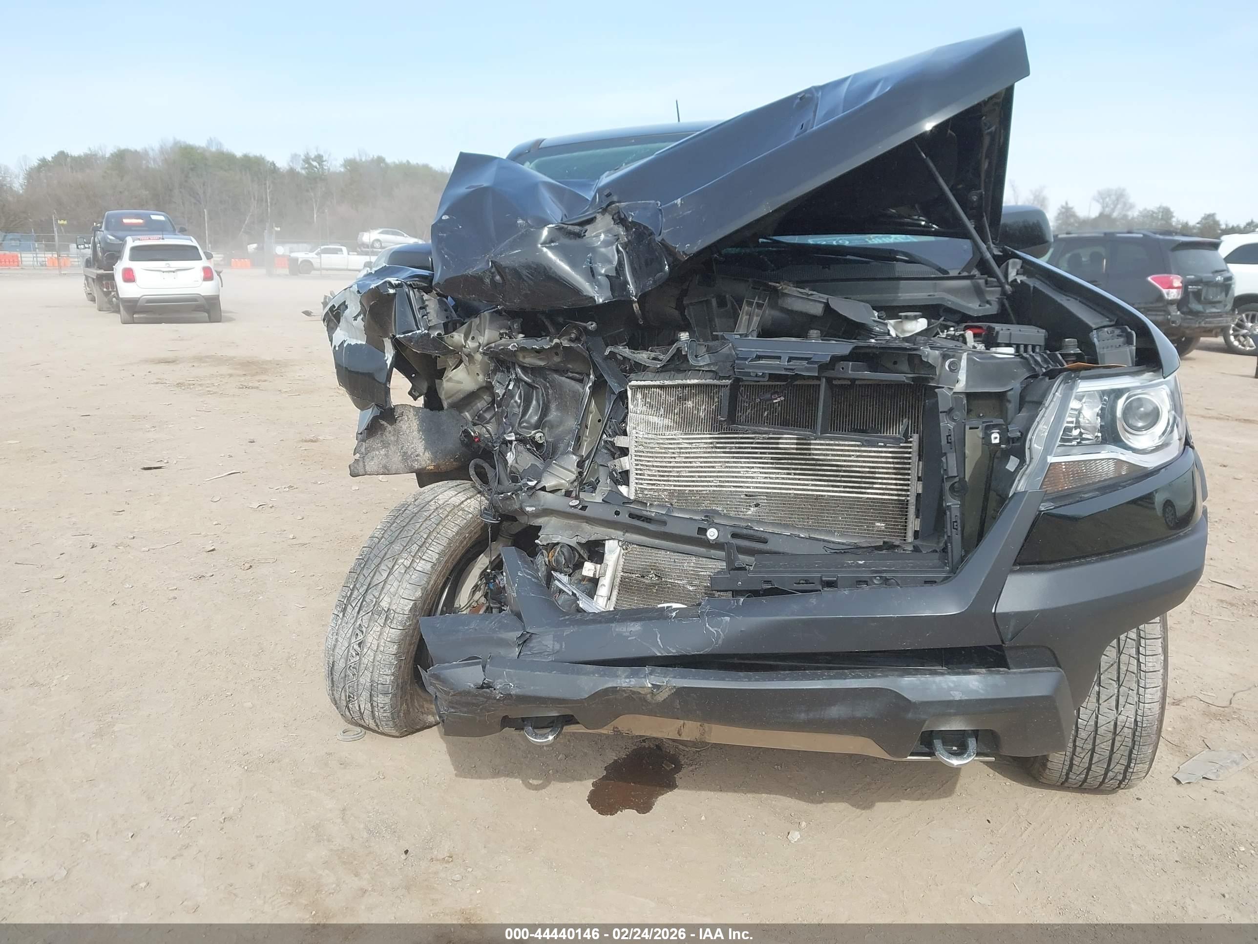 CHEVROLET COLORADO image 6