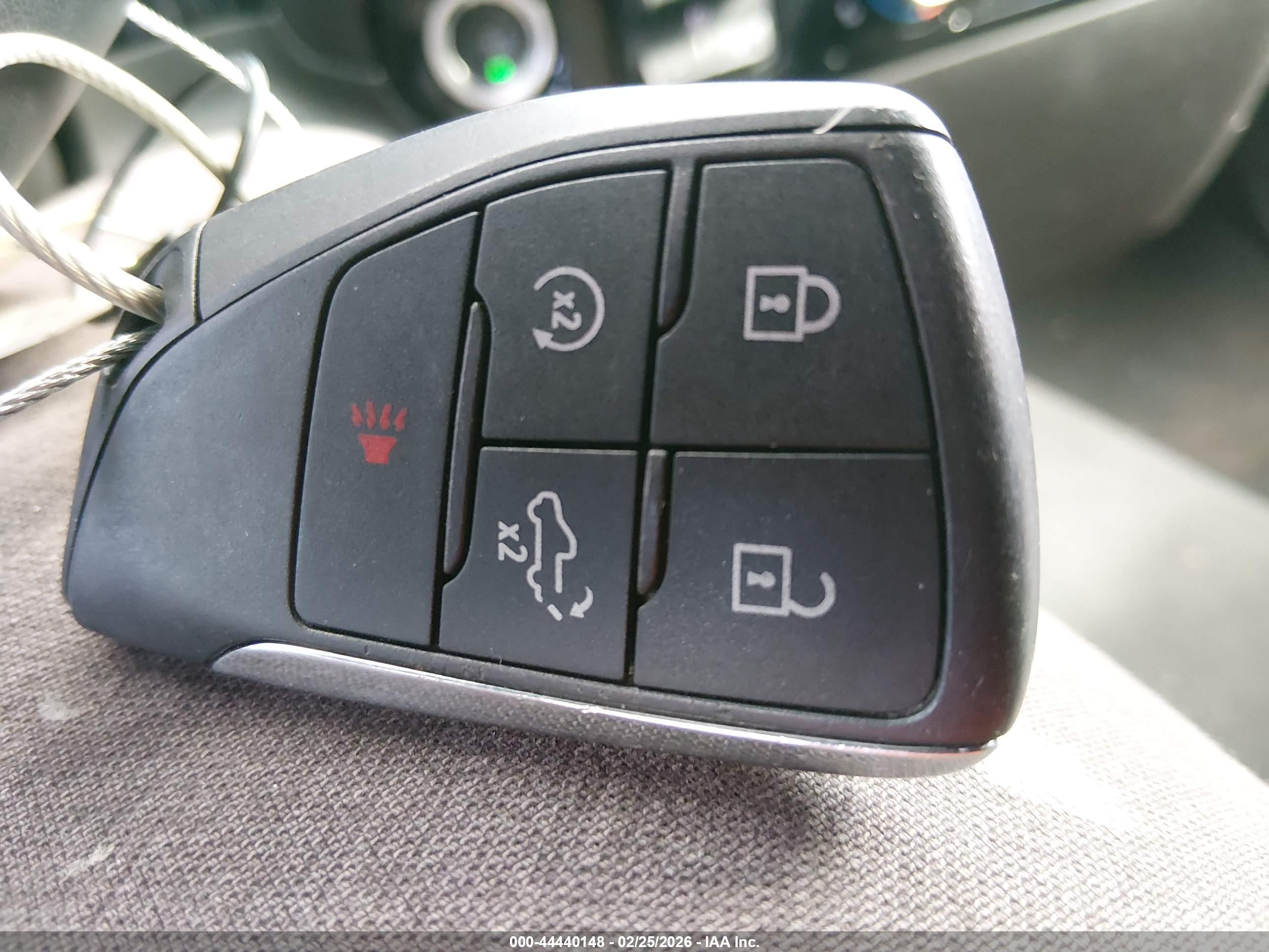 GMC SIERRA image 11